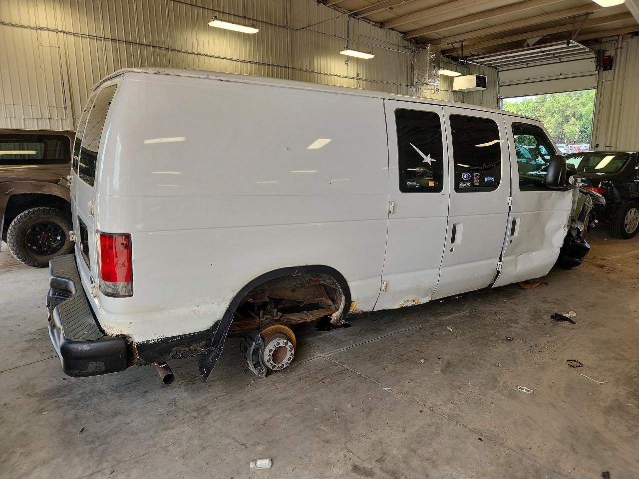 2008 Ford Econoline E250 Van White vin: 1FTNE24W28DA92556