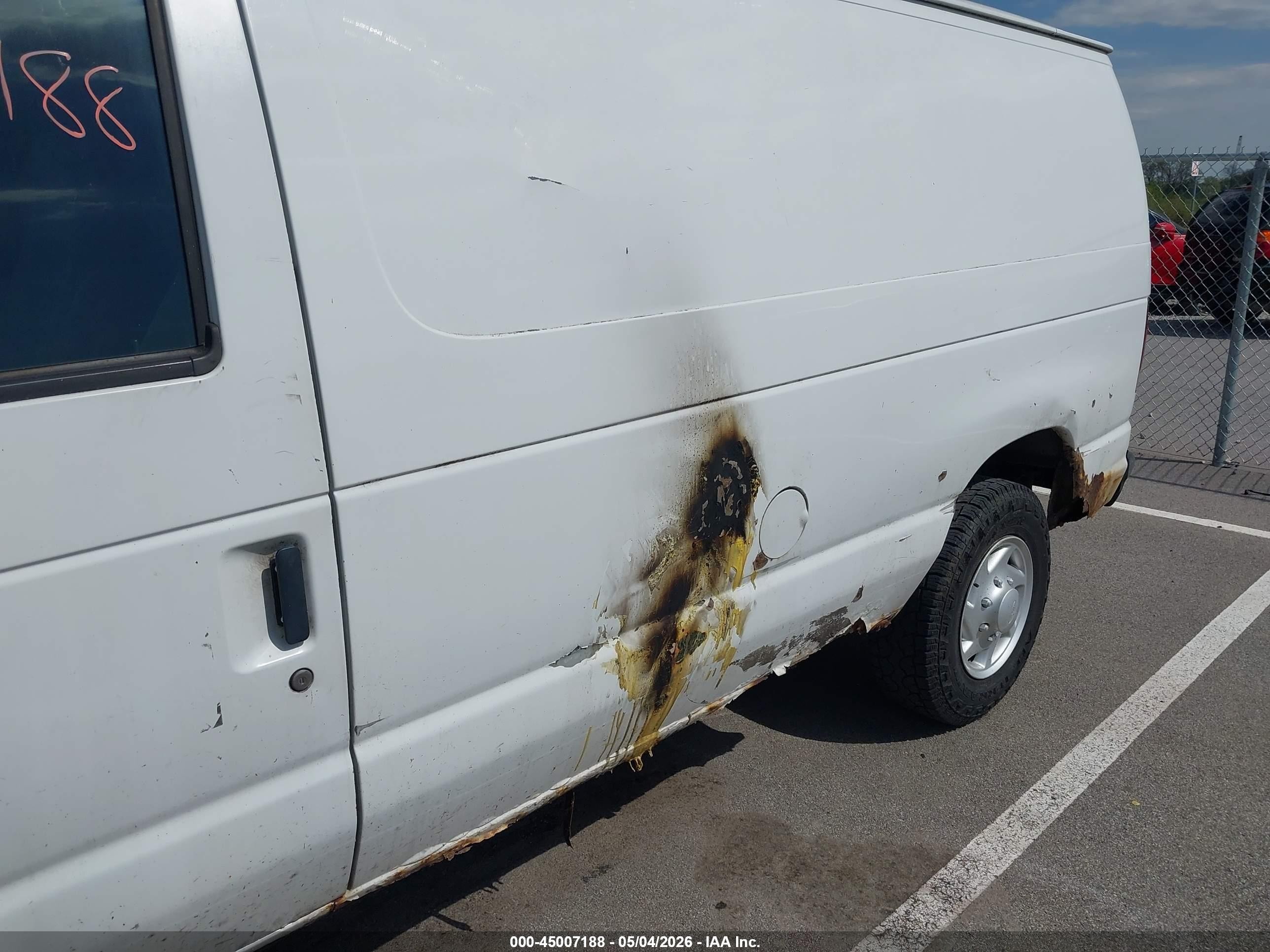2007 Ford E-250 Commercial/recreational White vin: 1FTNE24W37DA03107