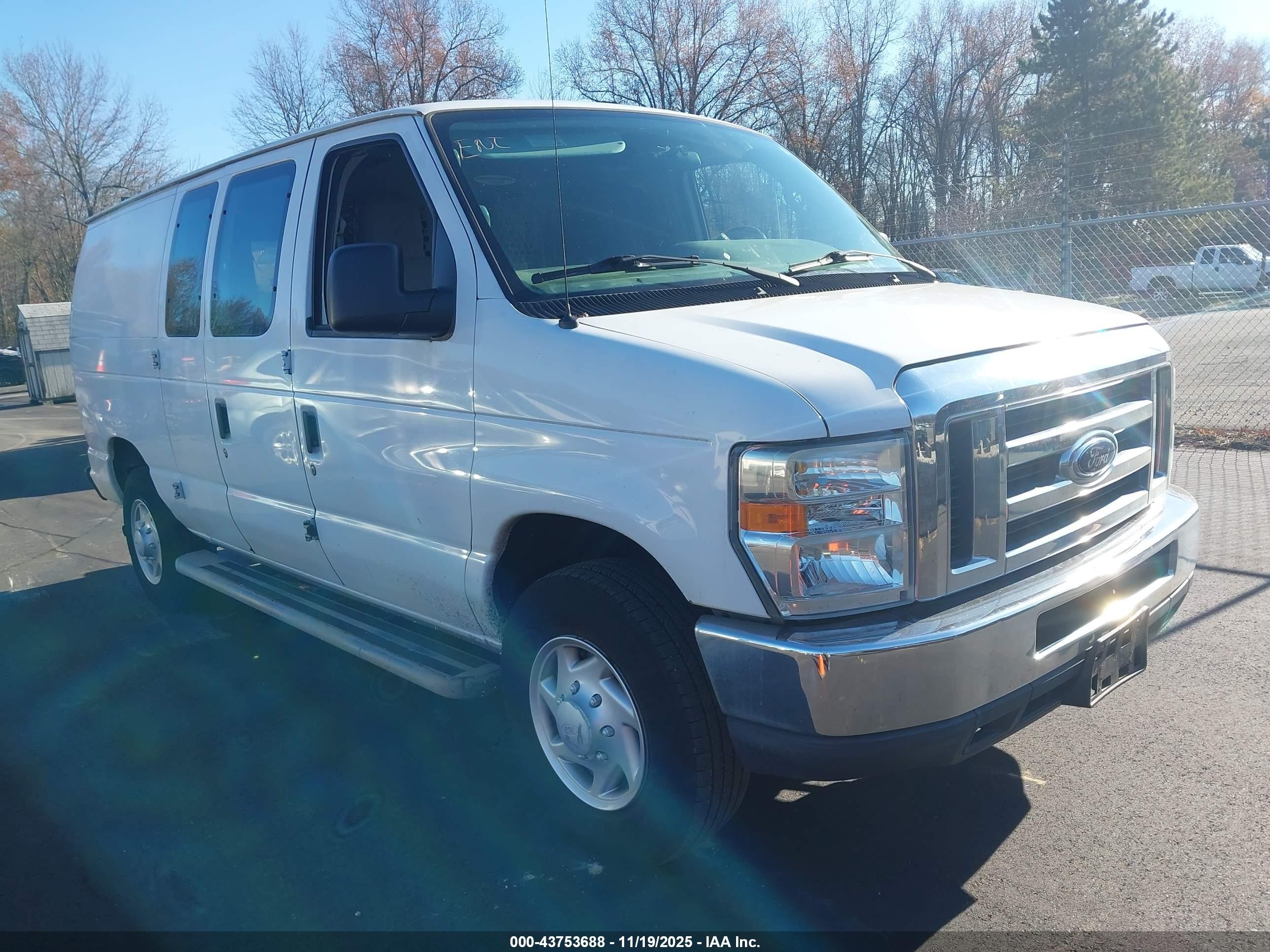 2009 Ford E-250 Commercial/recreational White vin: 1FTNE24W39DA31928