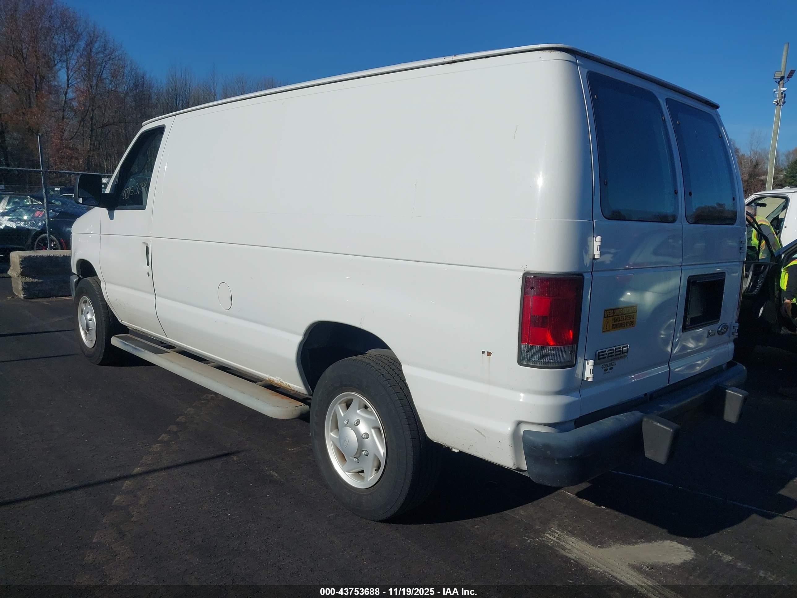 2009 Ford E-250 Commercial/recreational White vin: 1FTNE24W39DA31928