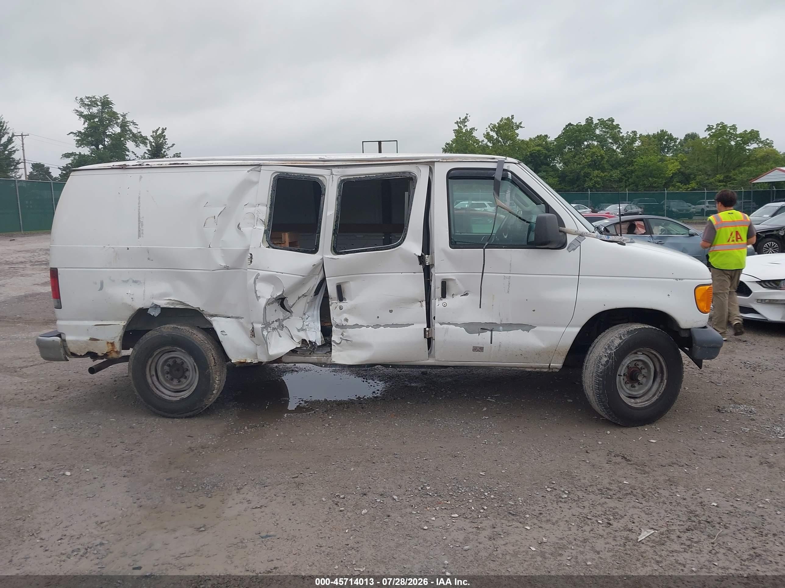 2006 Ford E-250 Commercial/recreational Белый vin: 1FTNE24W46DA75710