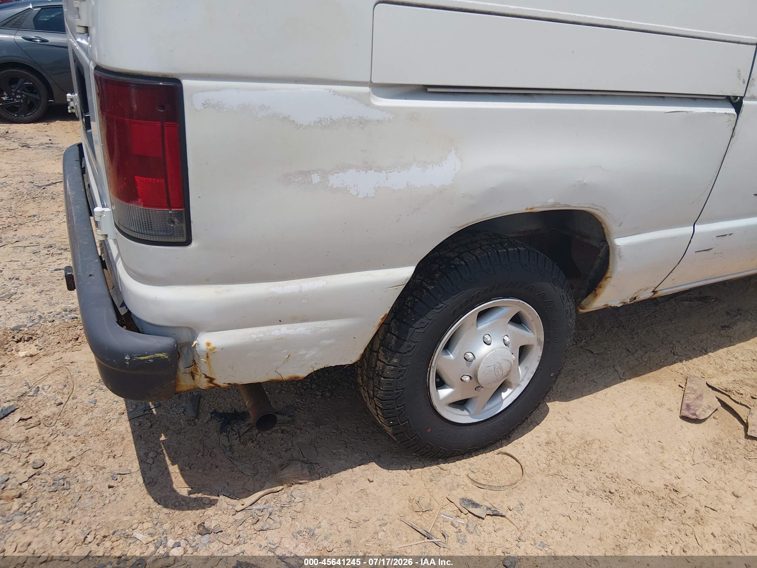 2007 Ford E-250 Commercial/recreational White vin: 1FTNE24W47DA50520