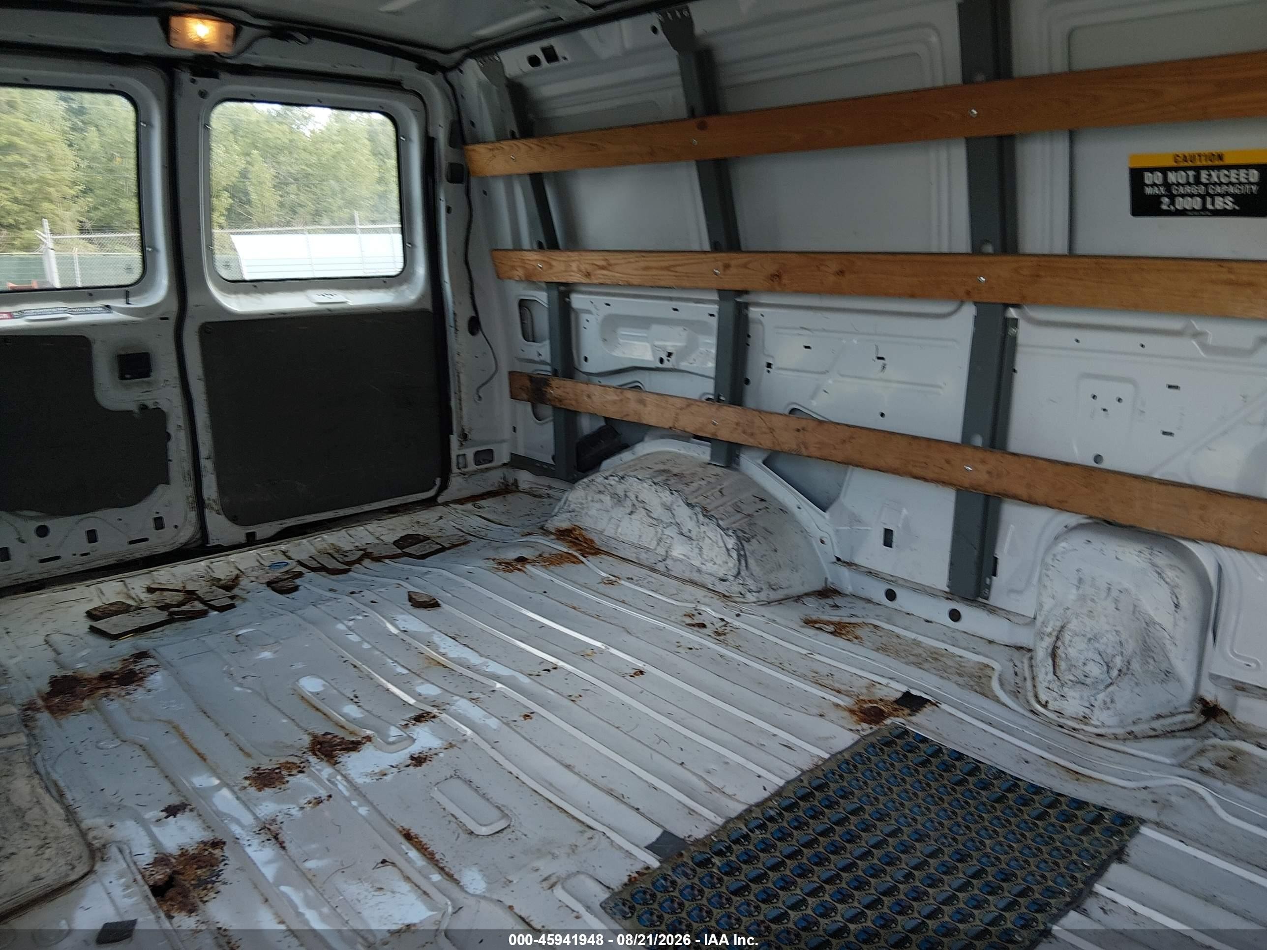 2008 Ford E-250 Commercial/recreational White vin: 1FTNE24W48DB03430