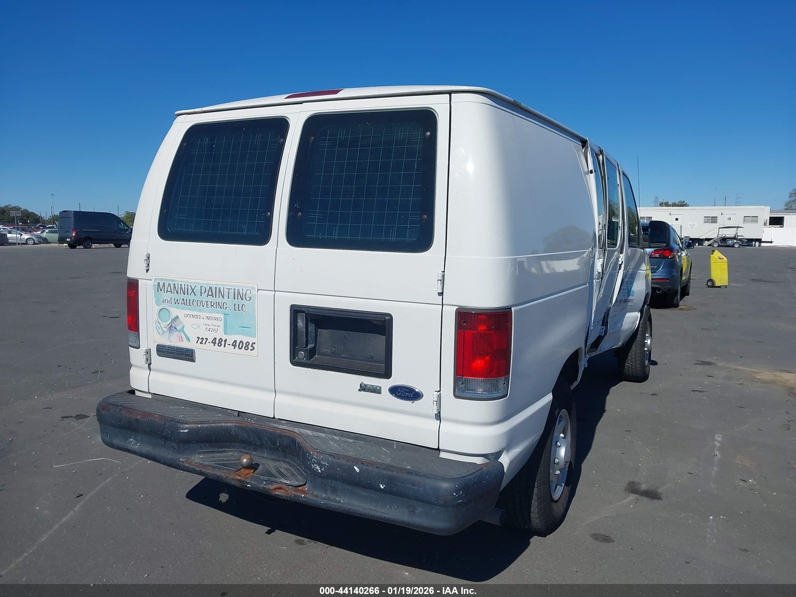 2009 Ford E-250 Commercial/recreational White vin: 1FTNE24W49DA14734