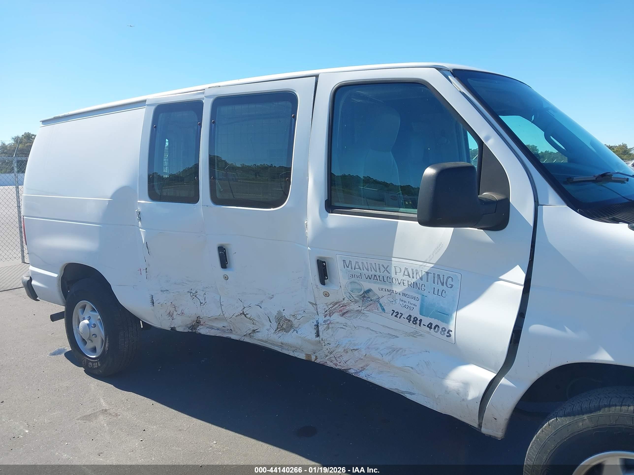 2009 Ford E-250 Commercial/recreational White vin: 1FTNE24W49DA14734
