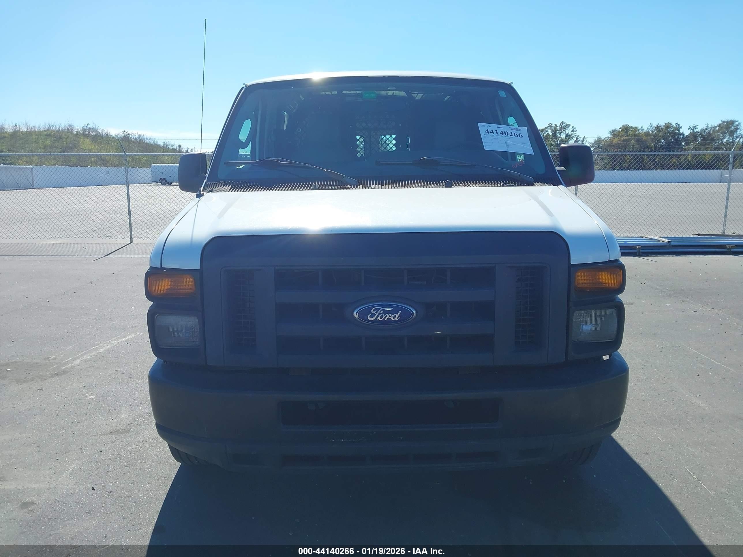 2009 Ford E-250 Commercial/recreational White vin: 1FTNE24W49DA14734