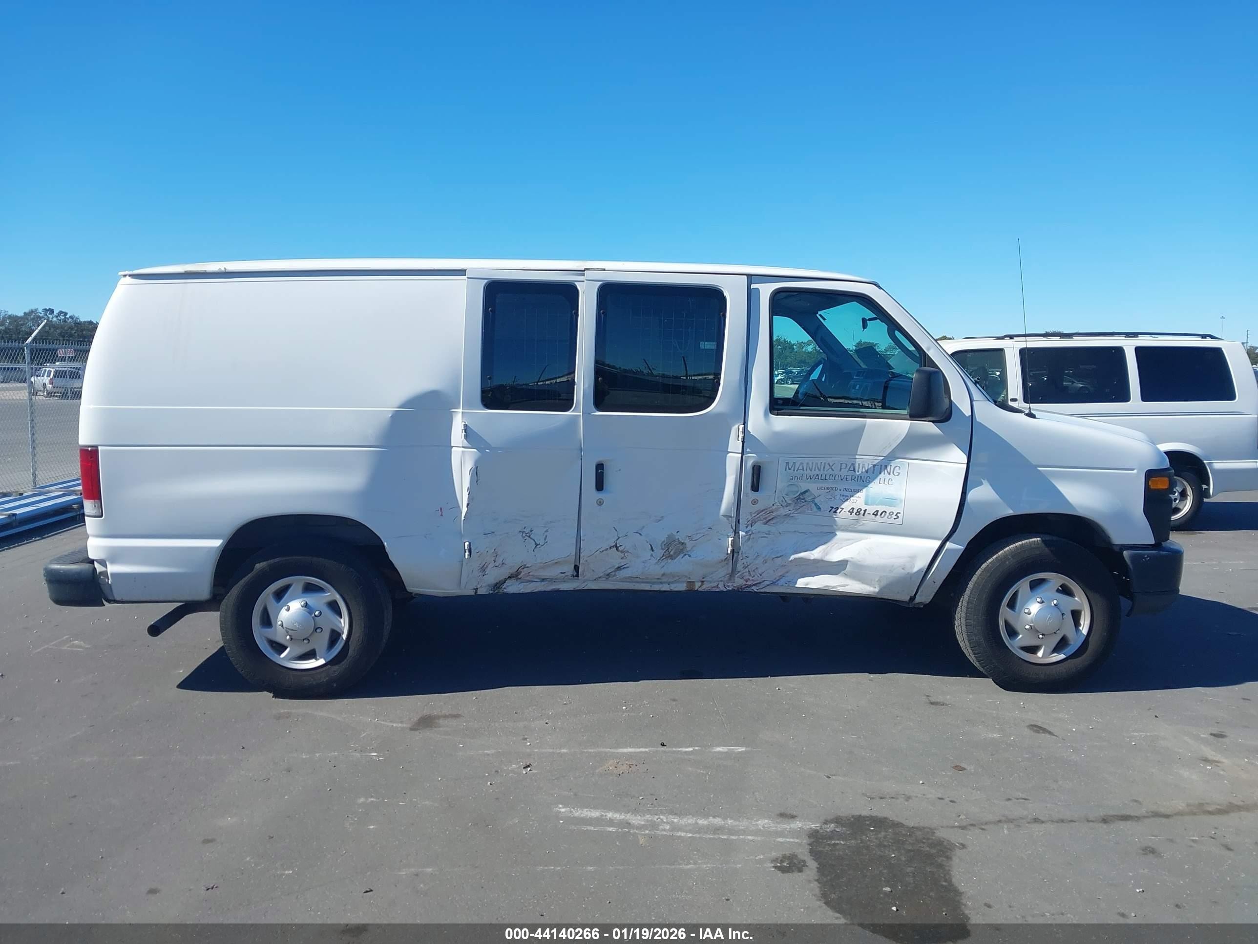 2009 Ford E-250 Commercial/recreational White vin: 1FTNE24W49DA14734