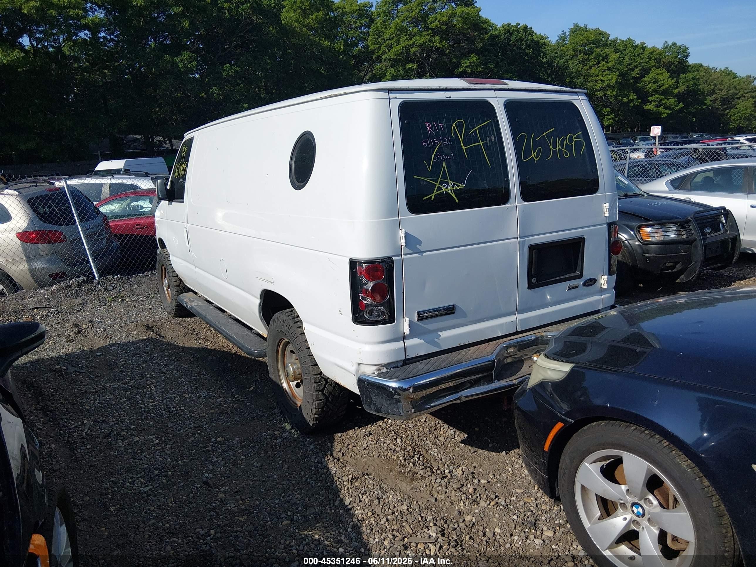 2009 Ford E-250 Commercial/recreational White vin: 1FTNE24W49DA29248