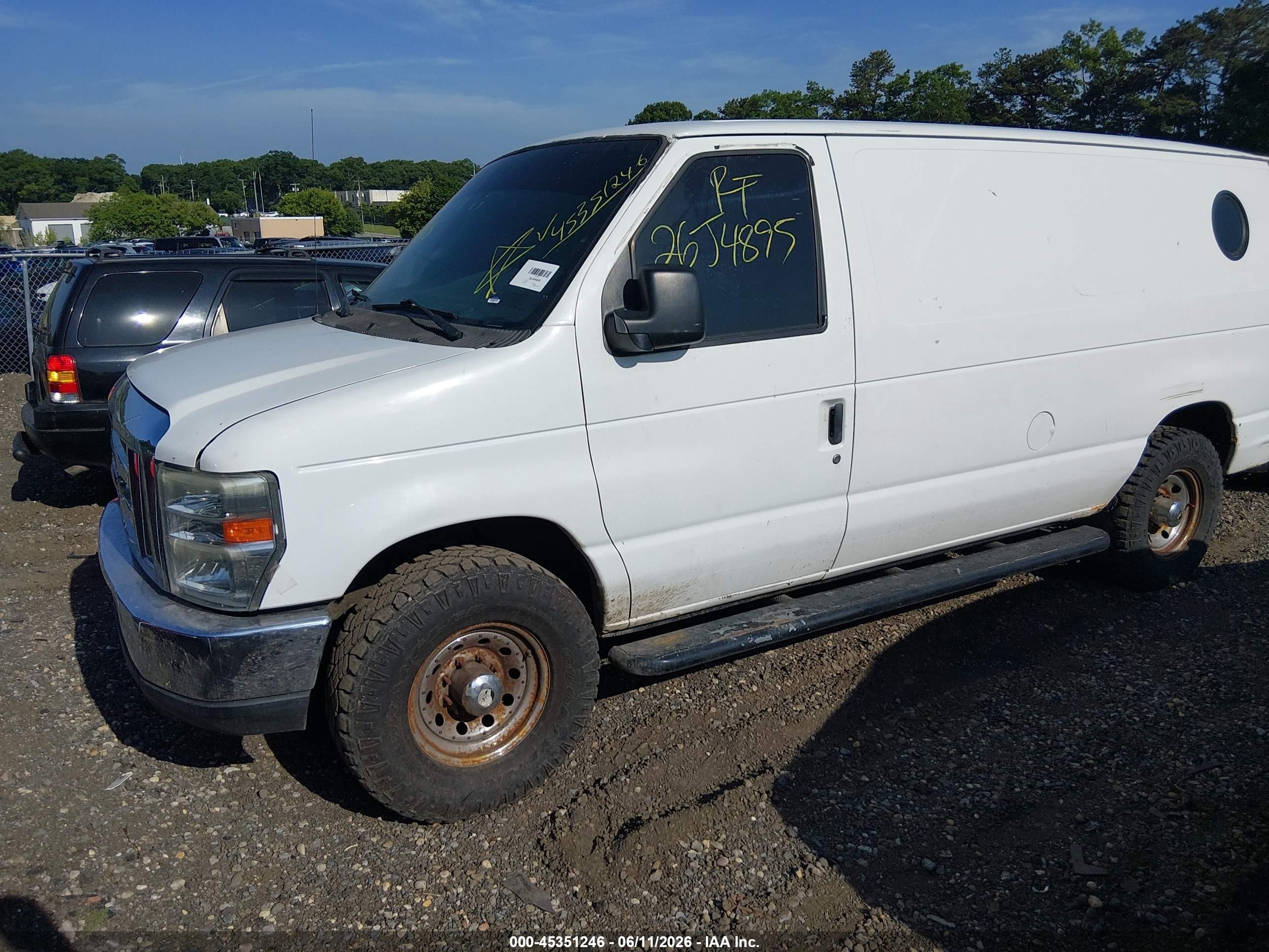 2009 Ford E-250 Commercial/recreational White vin: 1FTNE24W49DA29248