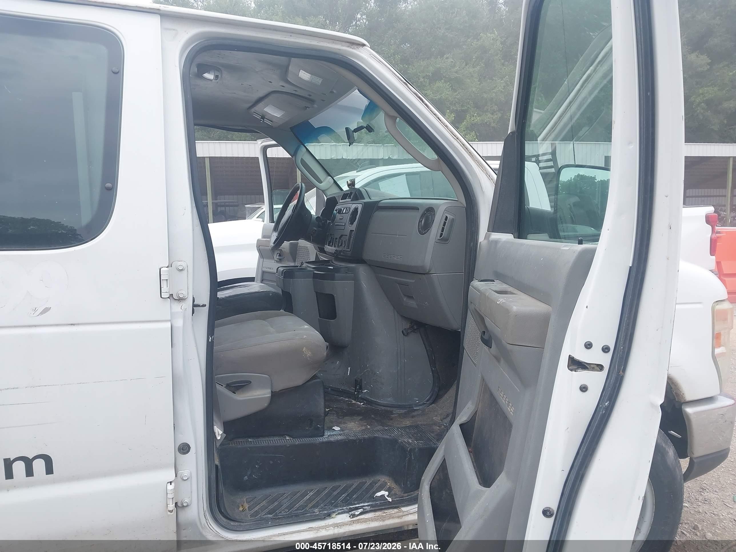 2009 Ford E-250 Commercial White vin: 1FTNE24W49DA48477