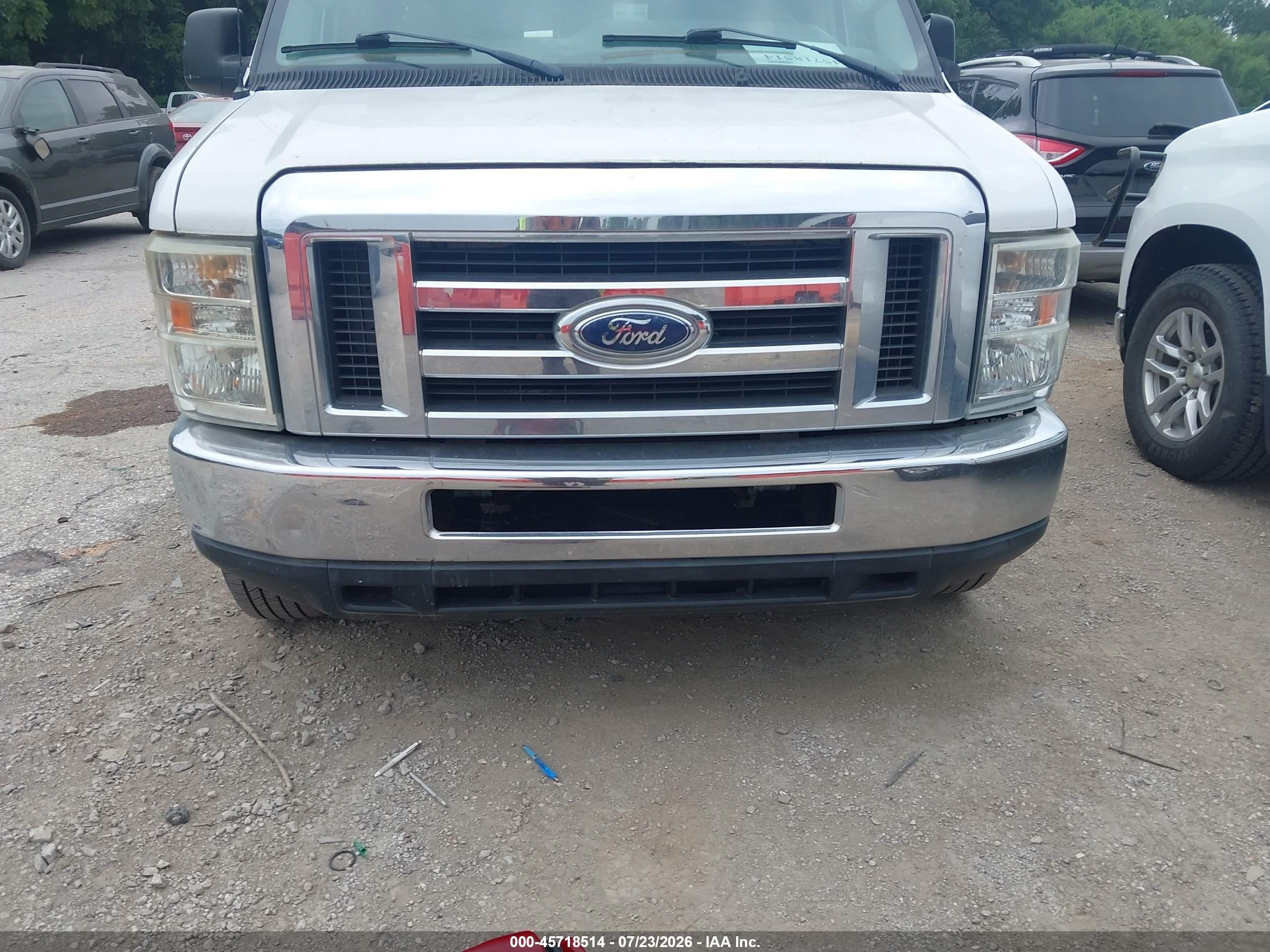 2009 Ford E-250 Commercial White vin: 1FTNE24W49DA48477
