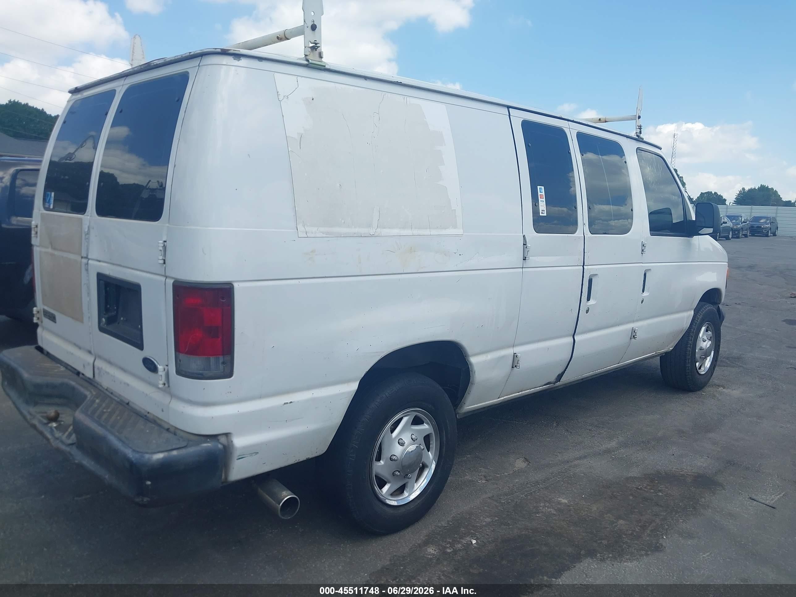 2004 Ford E-250 Commercial/recreational White vin: 1FTNE24W54HB45950