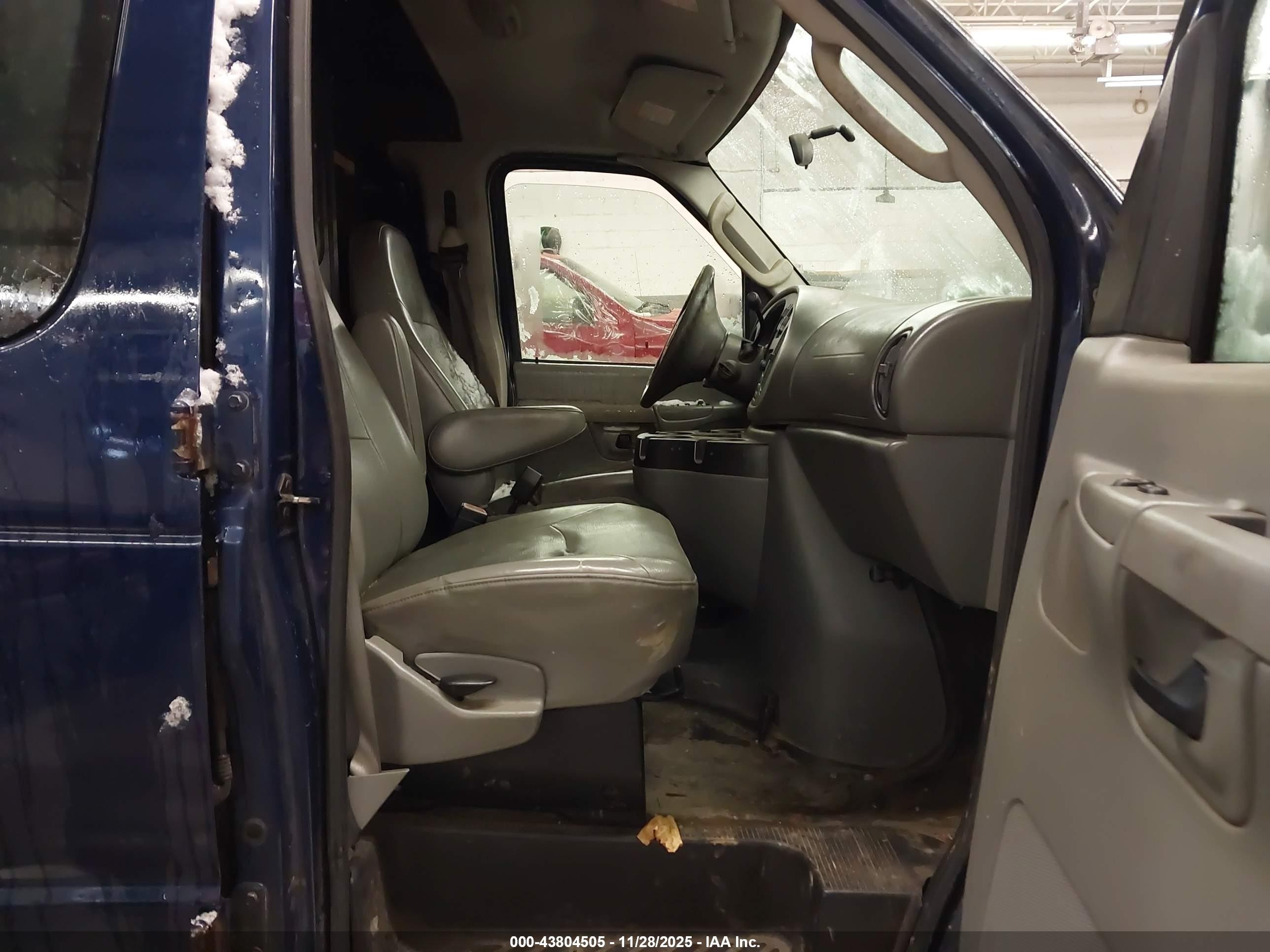 2007 Ford E-250 Commercial/recreational Blue vin: 1FTNE24W57DA90024
