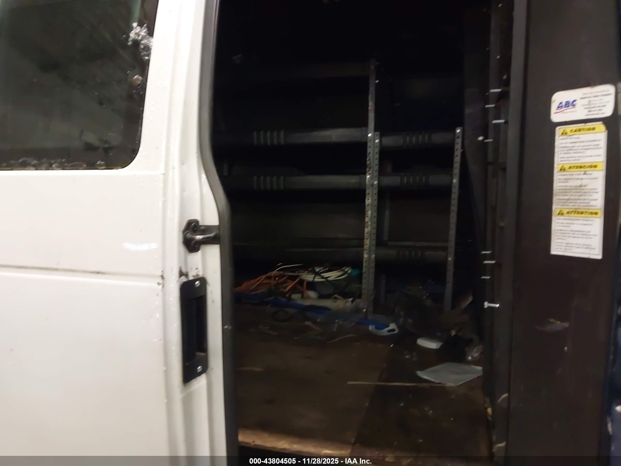 2007 Ford E-250 Commercial/recreational Blue vin: 1FTNE24W57DA90024