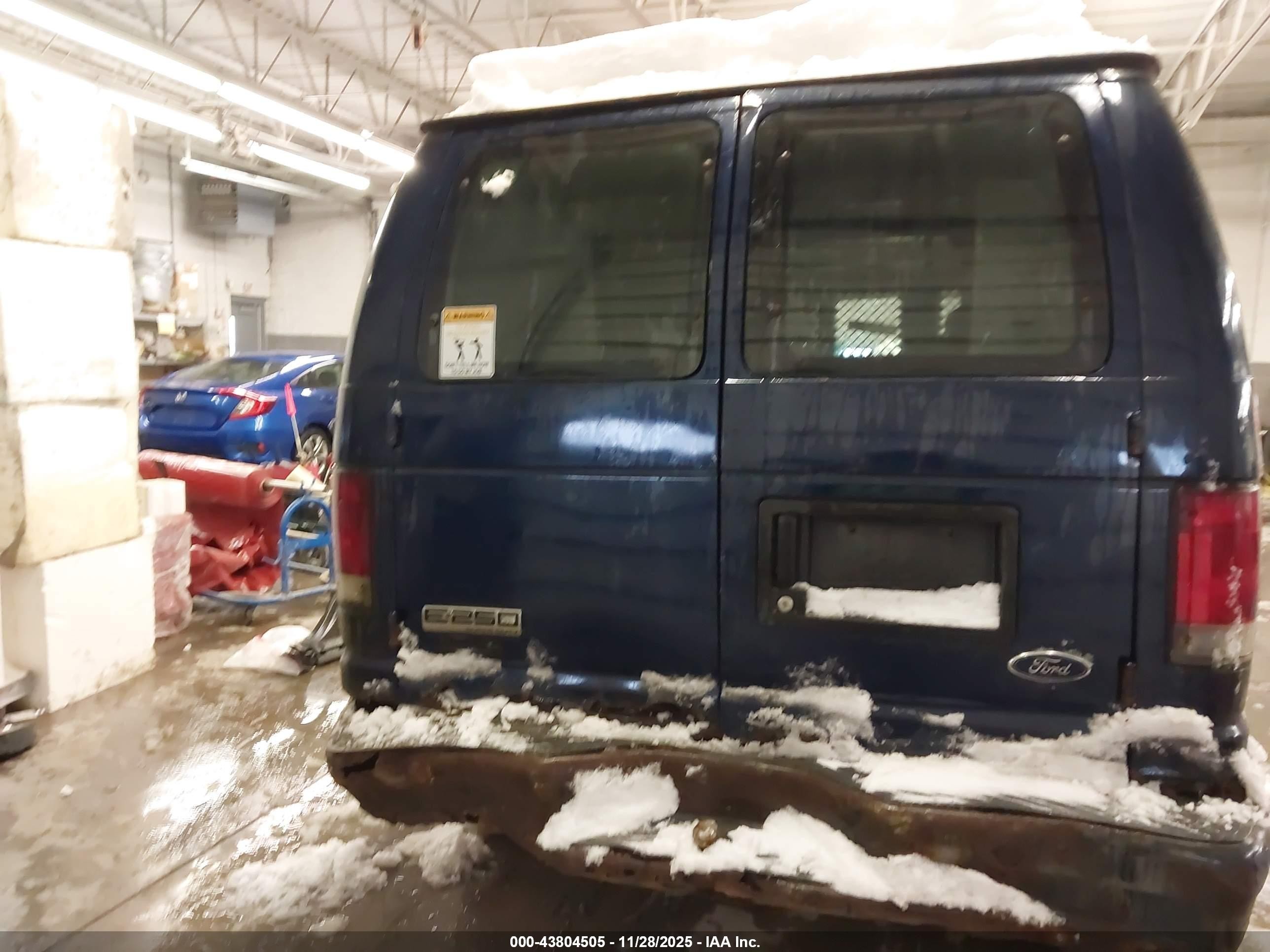 2007 Ford E-250 Commercial/recreational Blue vin: 1FTNE24W57DA90024