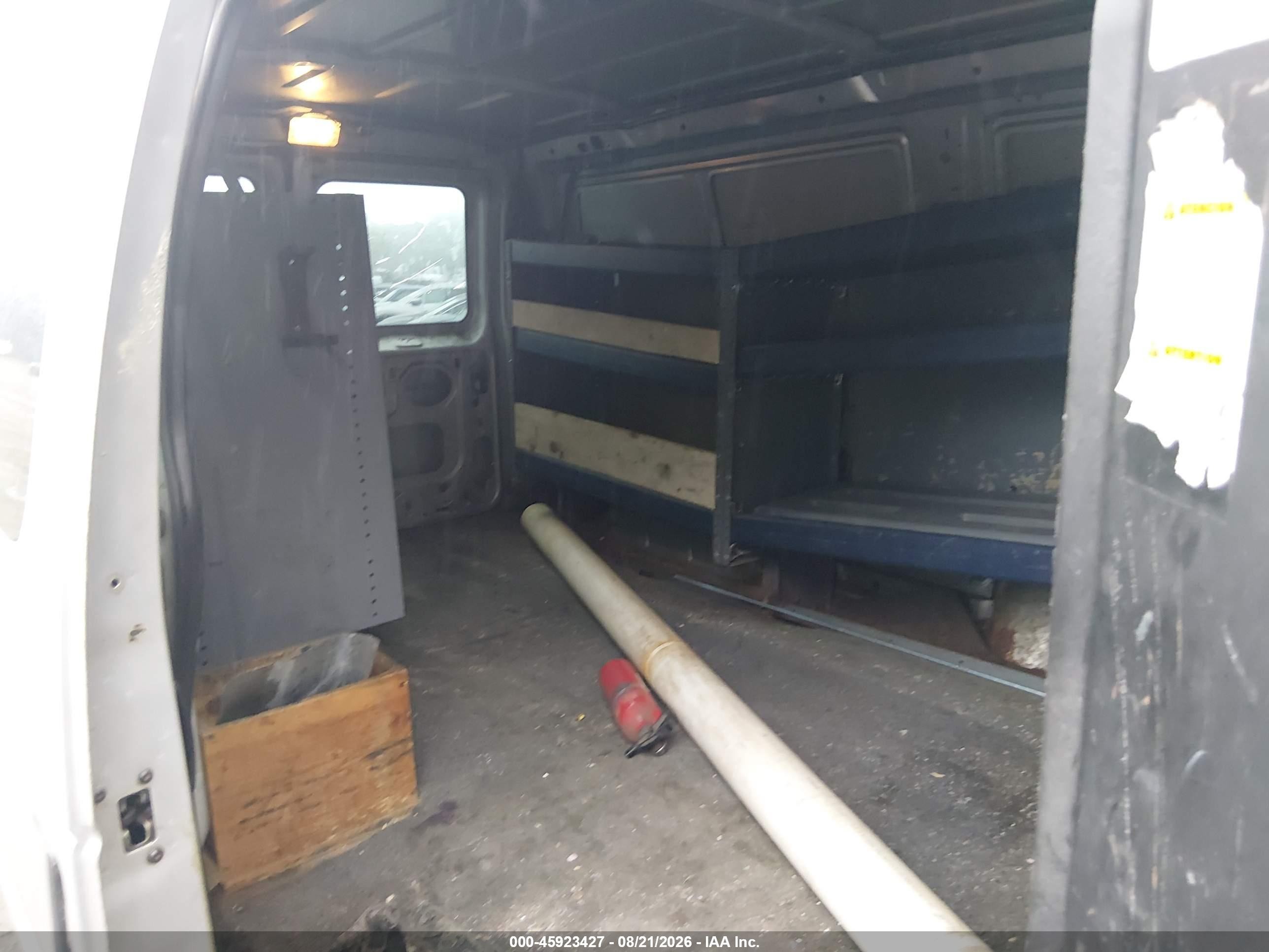 2009 Ford Econoline E250 Van Серебряный vin: 1FTNE24W59DA25290
