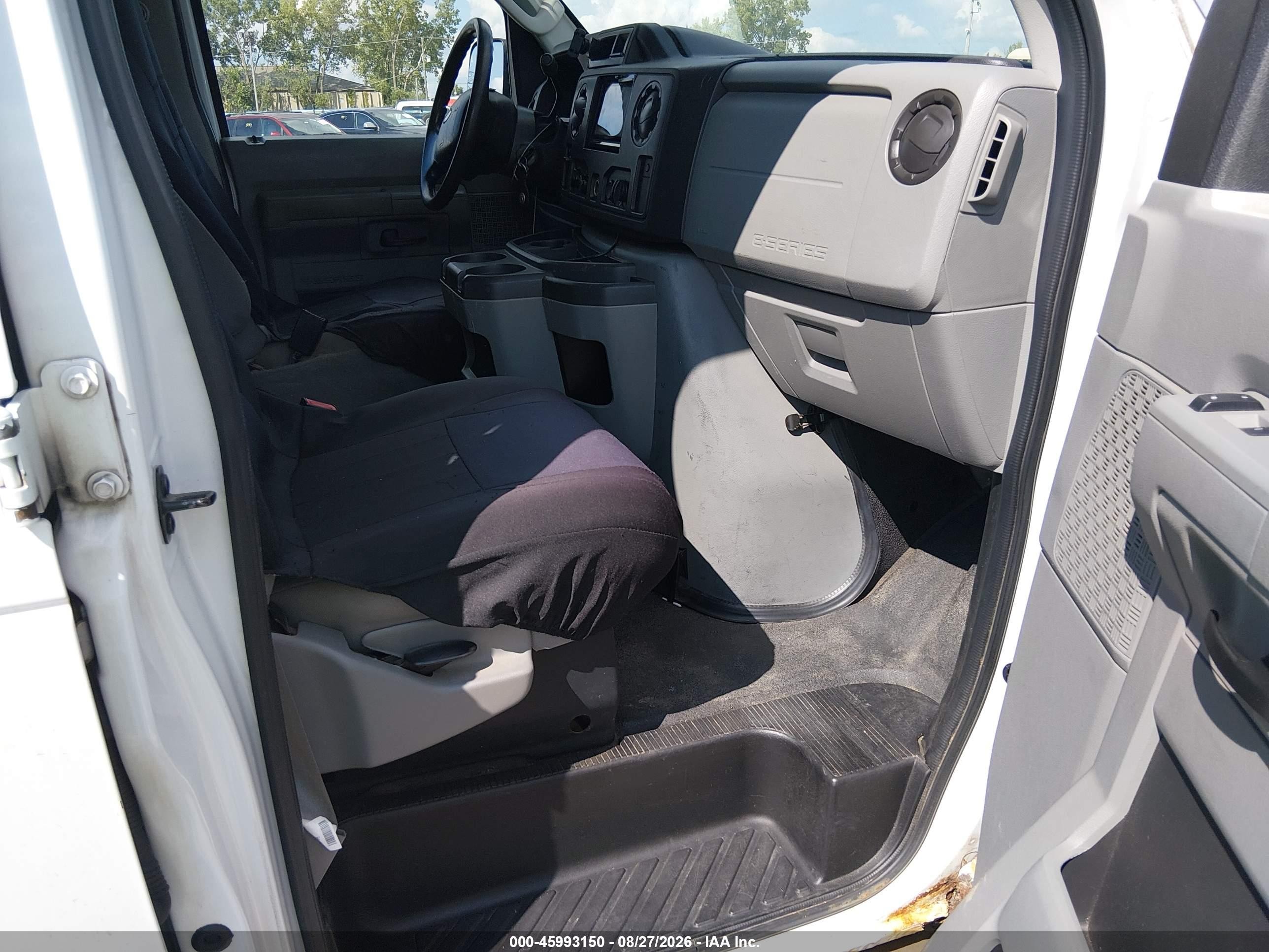 2009 Ford E-250 Commercial White vin: 1FTNE24W59DA48004