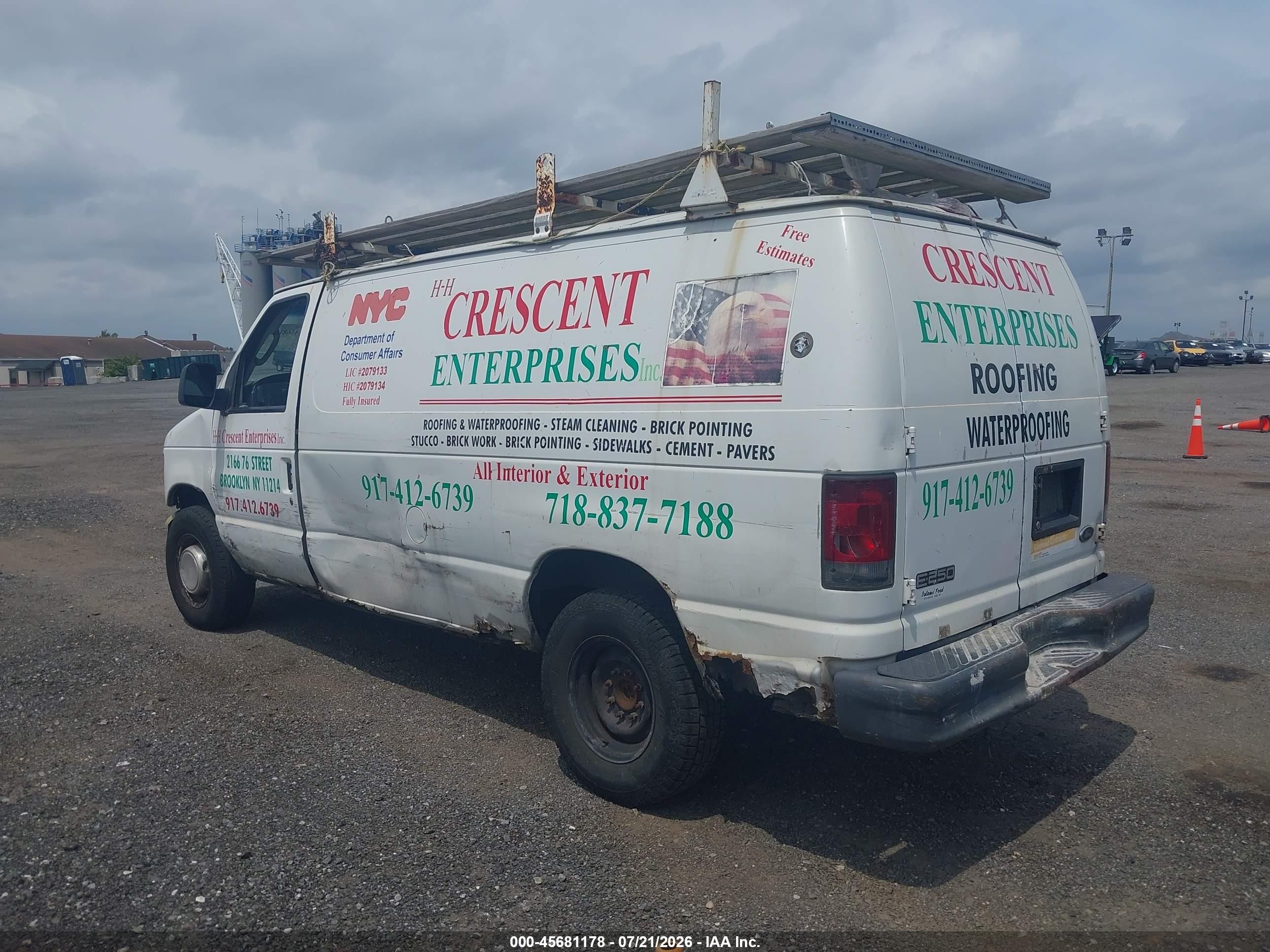 2005 Ford E-250 Commercial/recreational White vin: 1FTNE24W75HA19820
