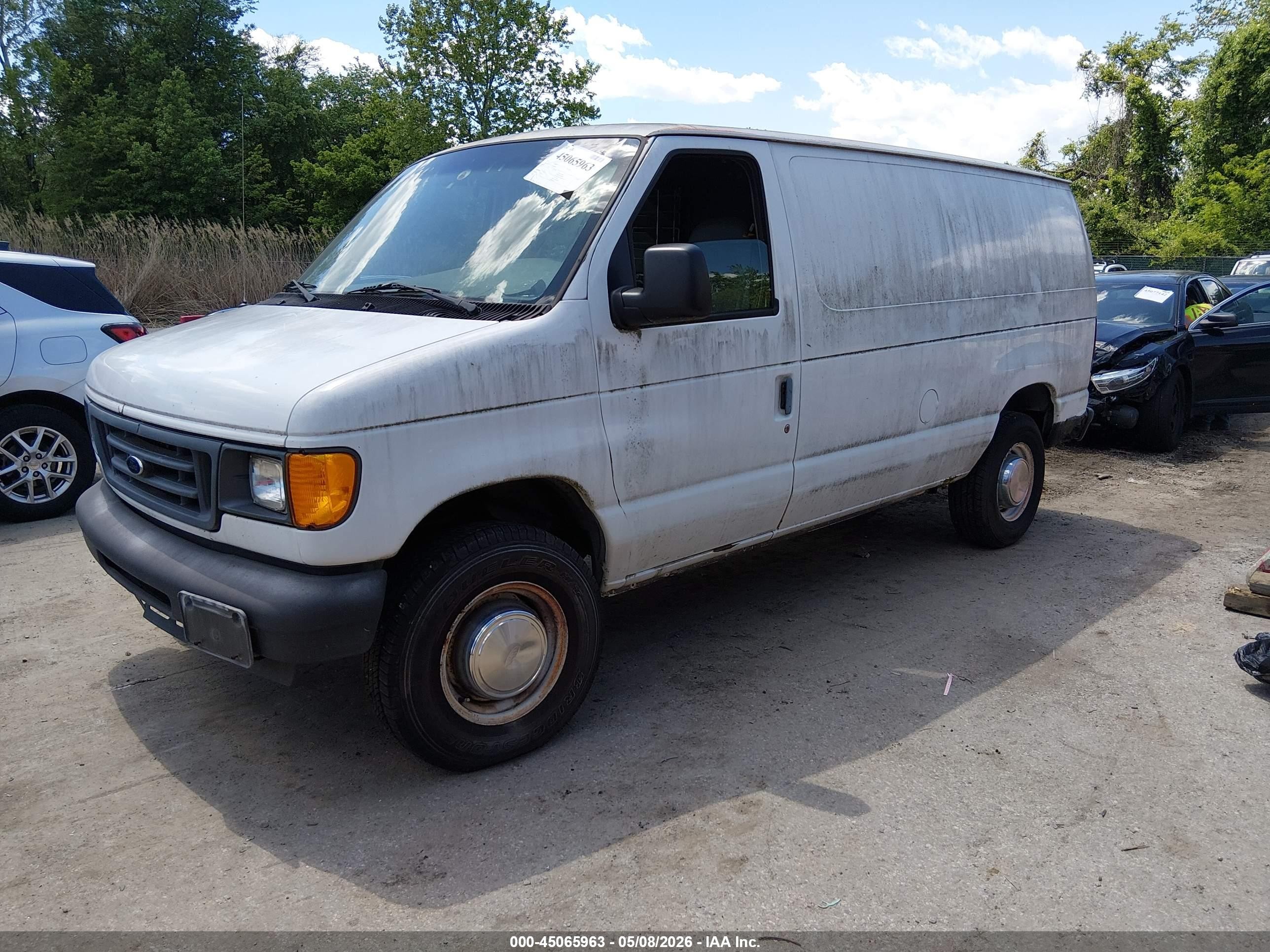 2005 Ford E-250 Commercial/recreational White vin: 1FTNE24W75HA80245