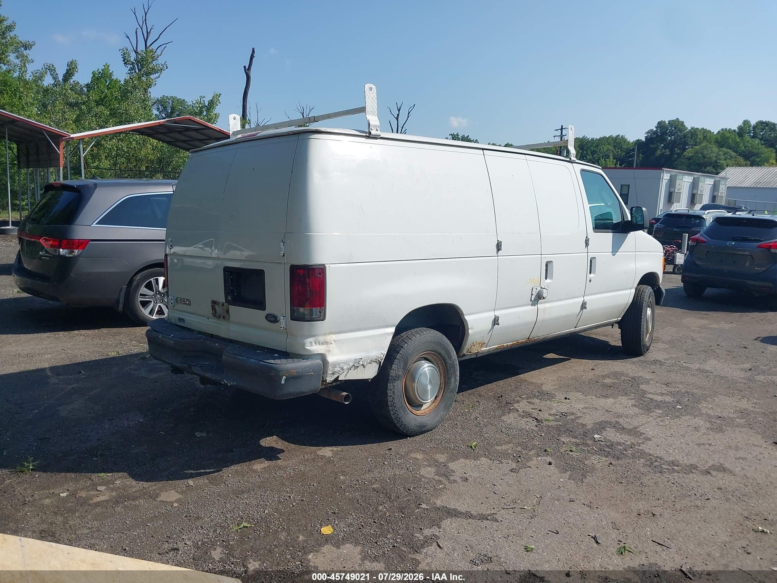 2006 Ford E-250 Commercial/recreational White vin: 1FTNE24W76DB33356