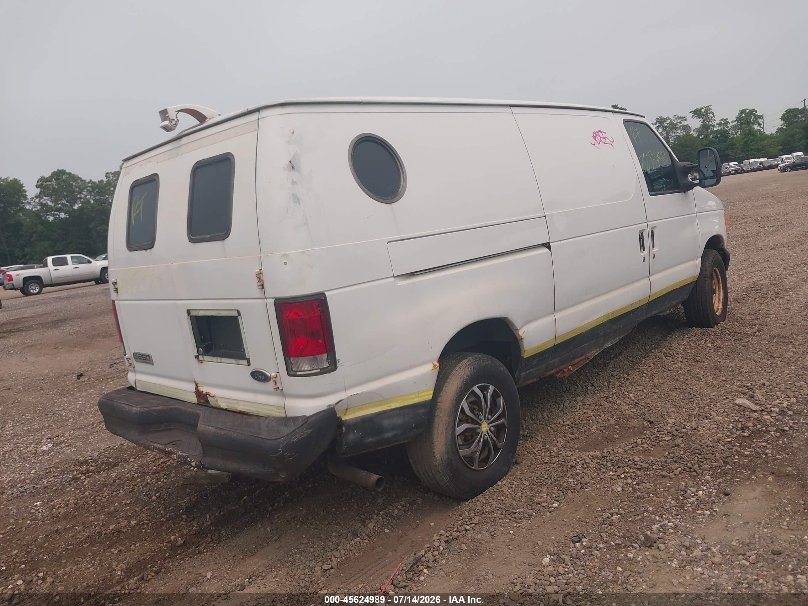 2007 Ford E-250 Commercial/recreational White vin: 1FTNE24W77DA99940