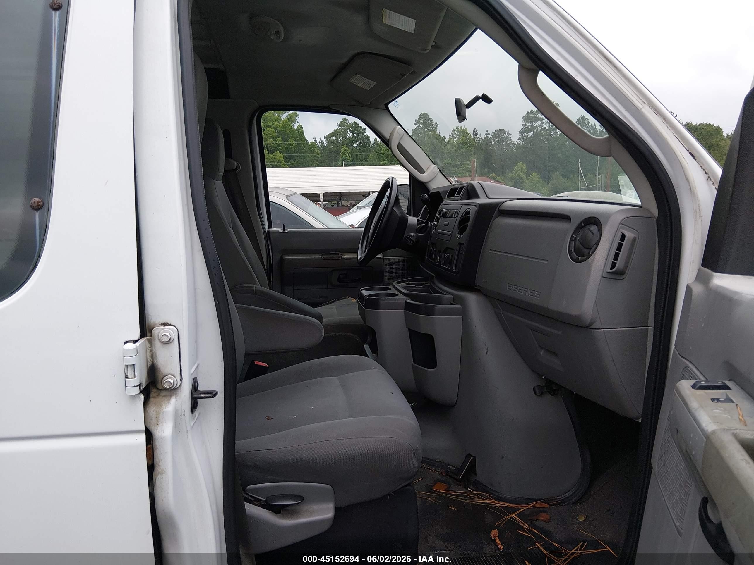 2009 Ford E-250 Commercial/recreational Белый vin: 1FTNE24W79DA45167