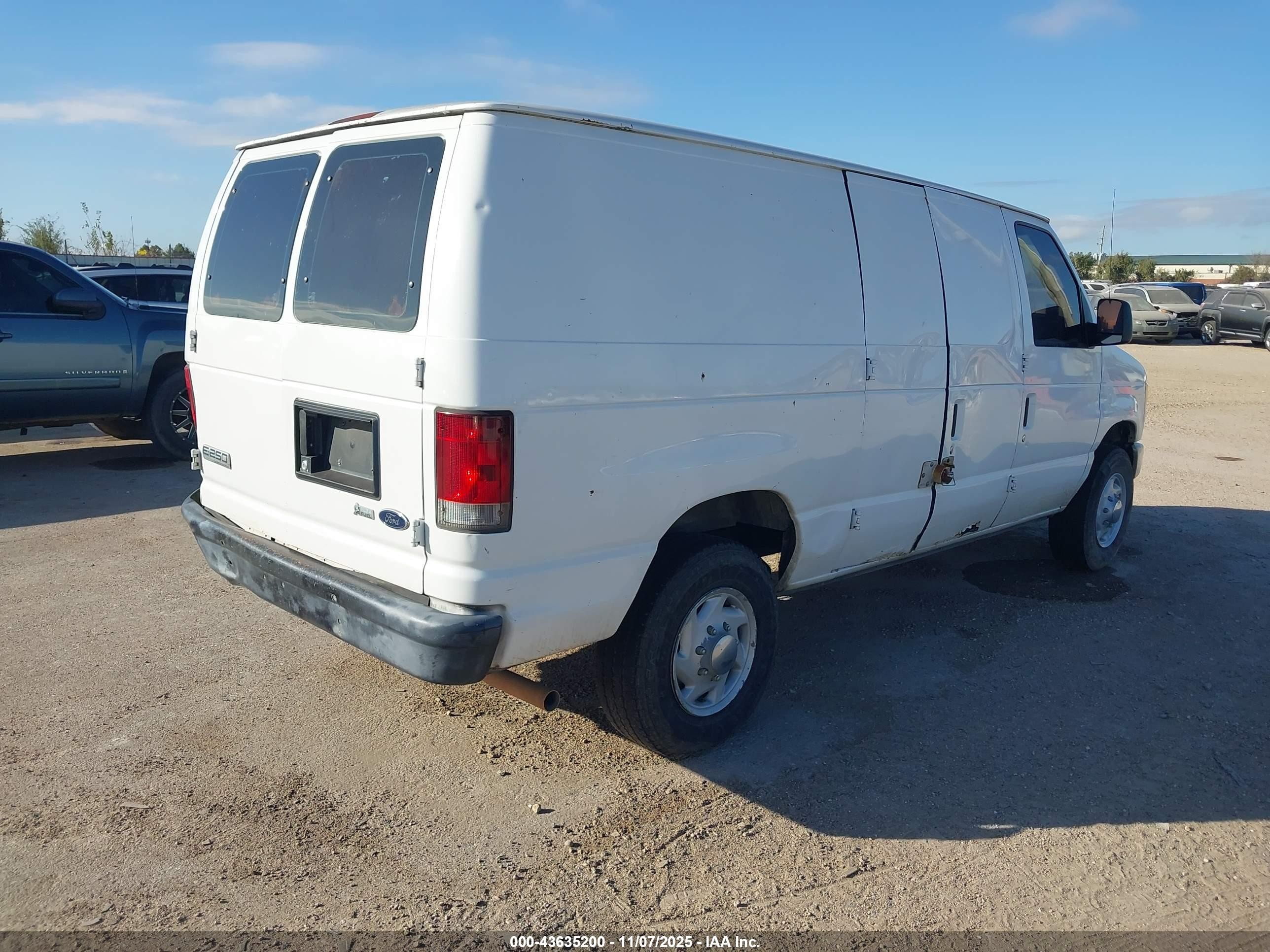 2009 Ford E-250 Commercial/recreational White vin: 1FTNE24W79DA45332