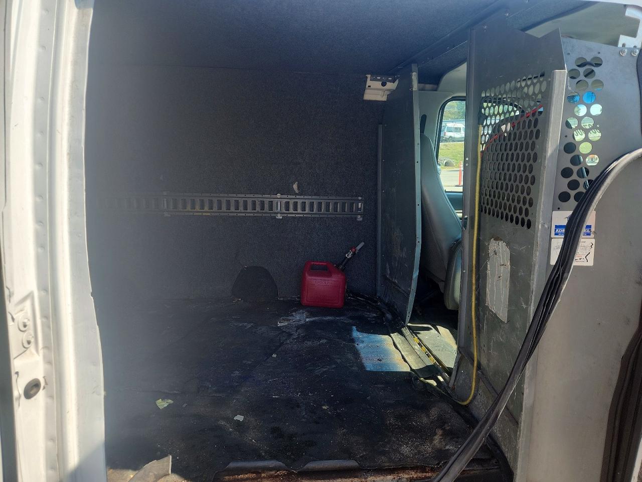 2007 Ford Econoline E250 Van White vin: 1FTNE24W87DA78272