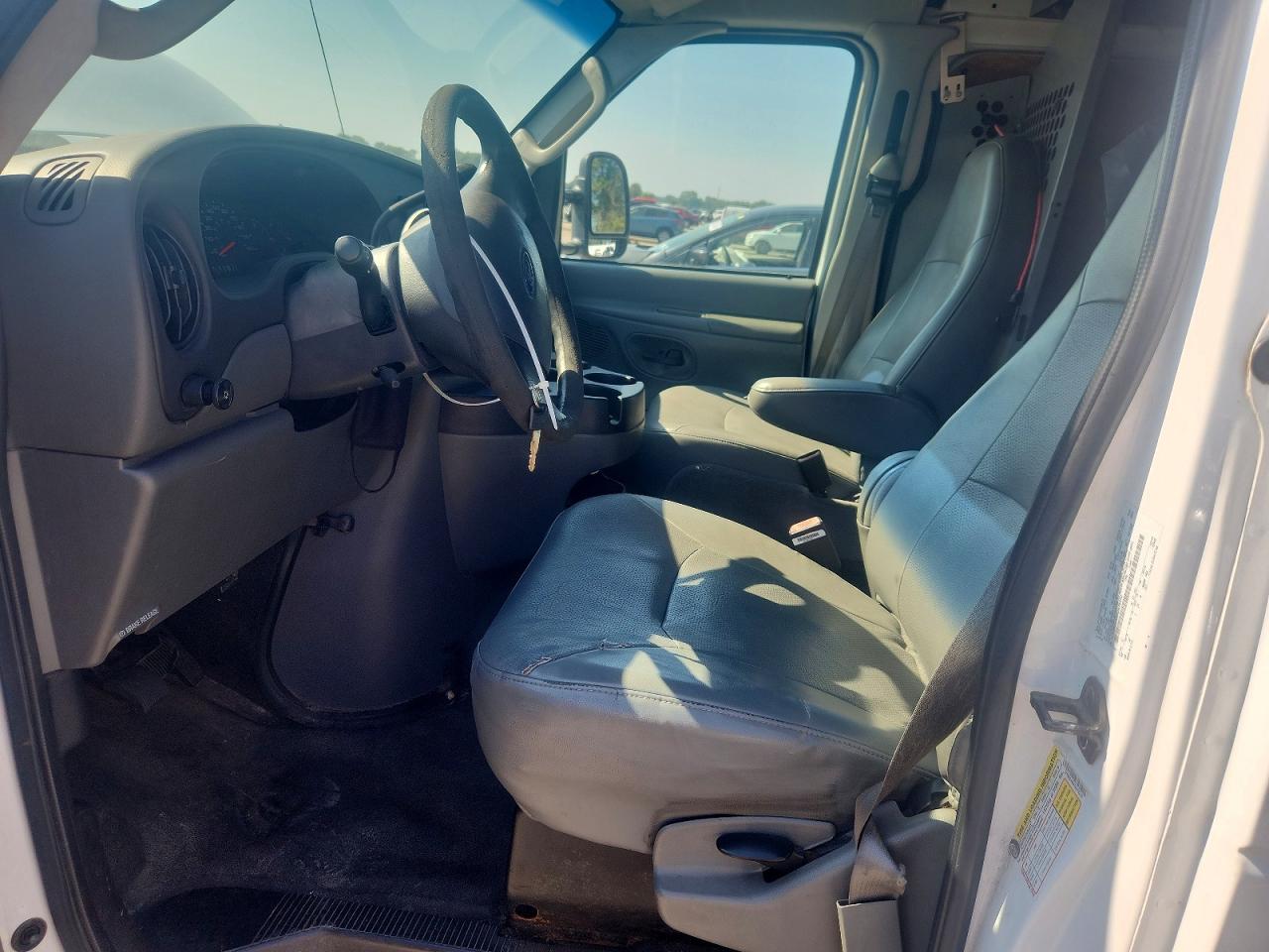 2007 Ford Econoline E250 Van White vin: 1FTNE24W87DA78272