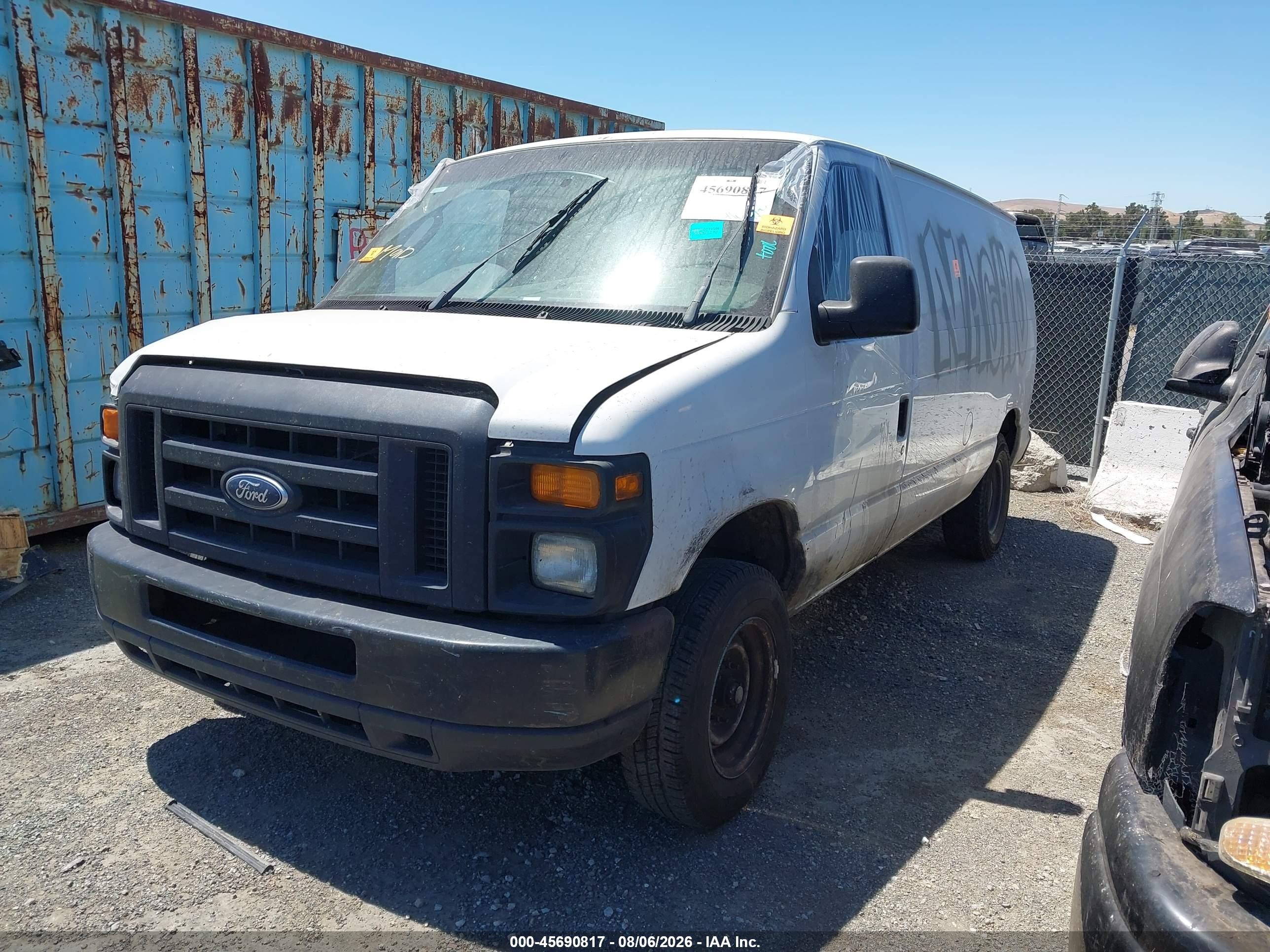 2008 Ford E-250 Commercial/recreational White vin: 1FTNE24W98DA75172