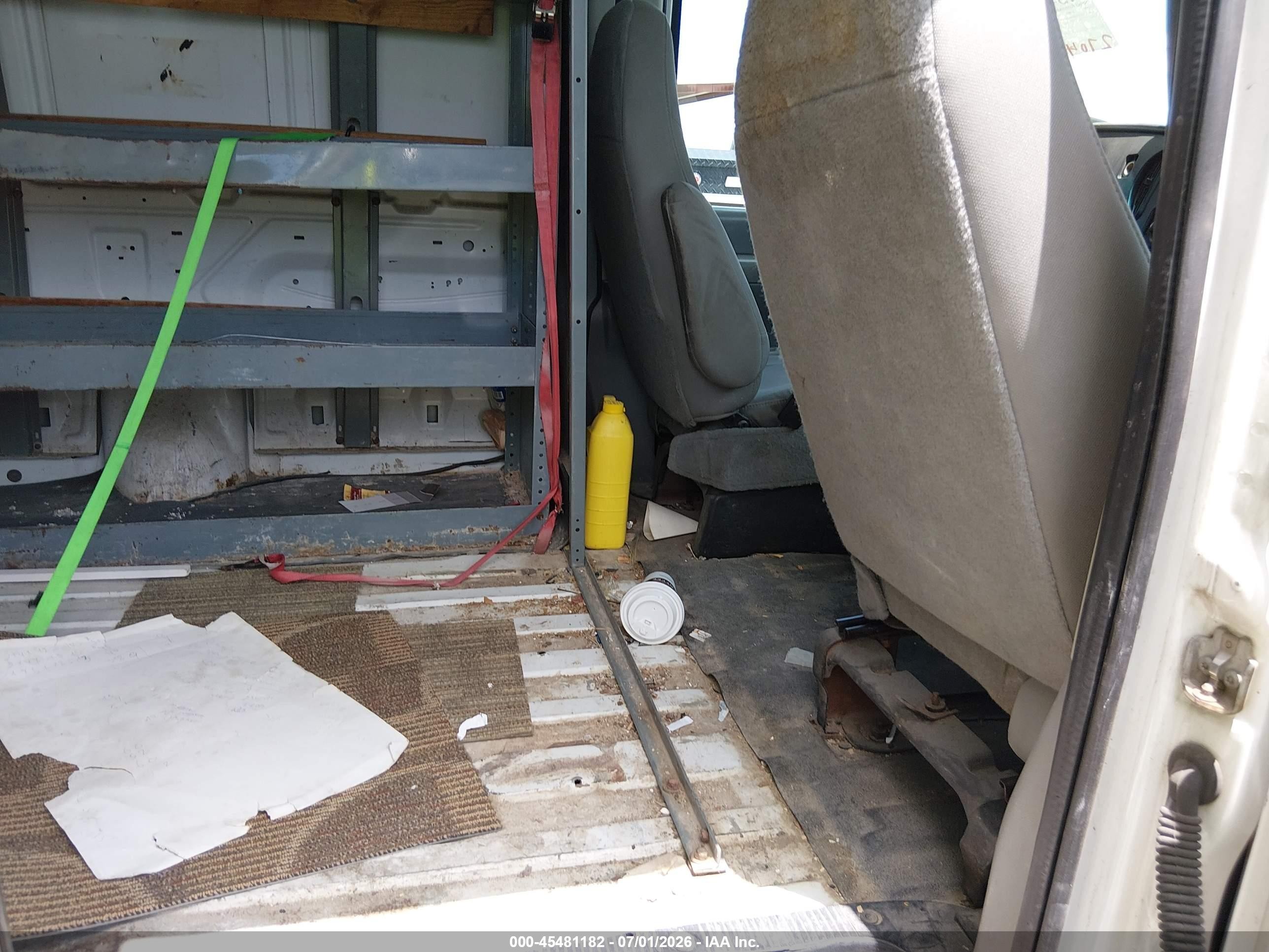 2008 Ford E-250 Commercial/recreational White vin: 1FTNE24W98DA83742