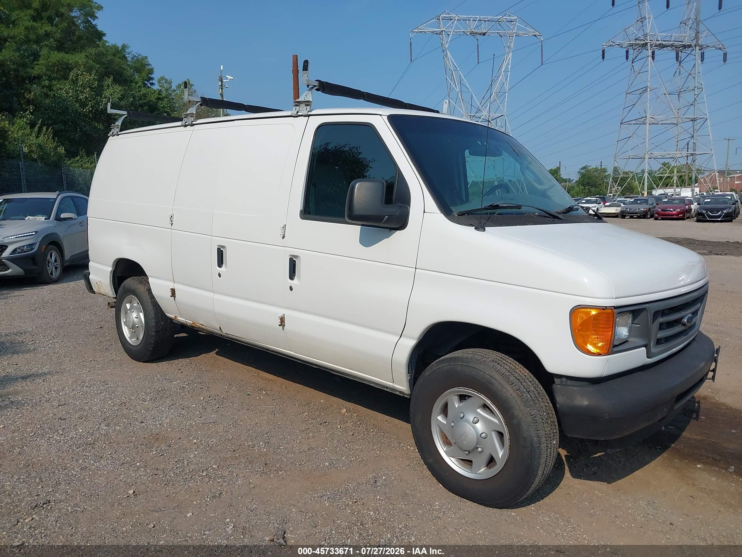 2007 Ford E-250 Commercial/recreational White vin: 1FTNE24WX7DA21670