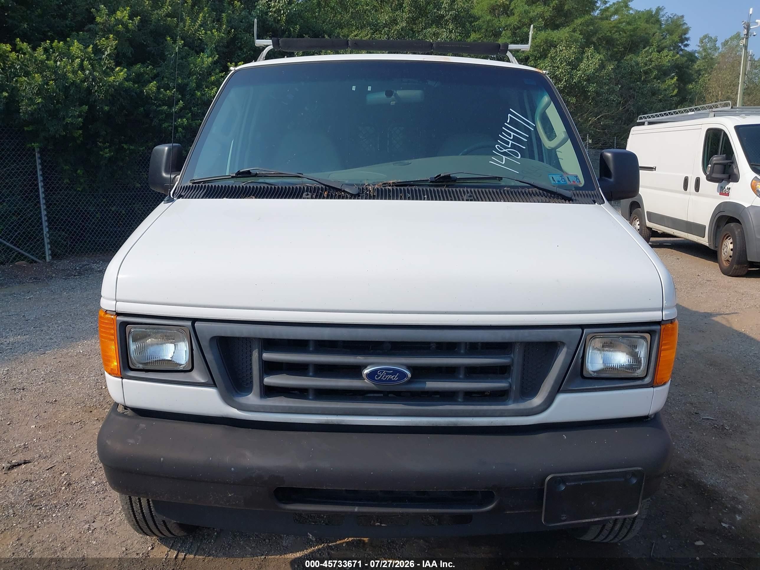 2007 Ford E-250 Commercial/recreational White vin: 1FTNE24WX7DA21670