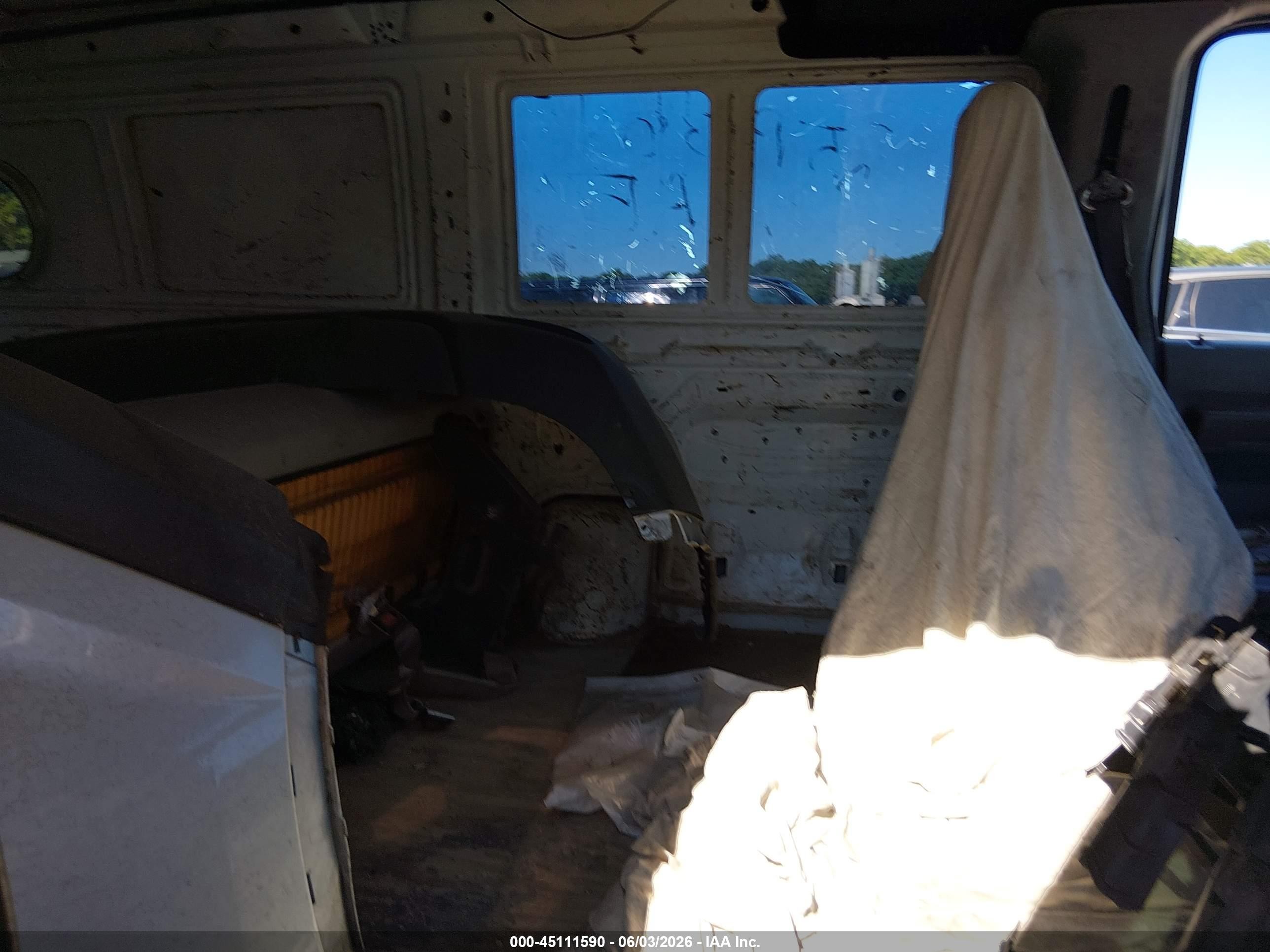 2009 Ford E-250 Commercial/recreational White vin: 1FTNE24WX9DA03740
