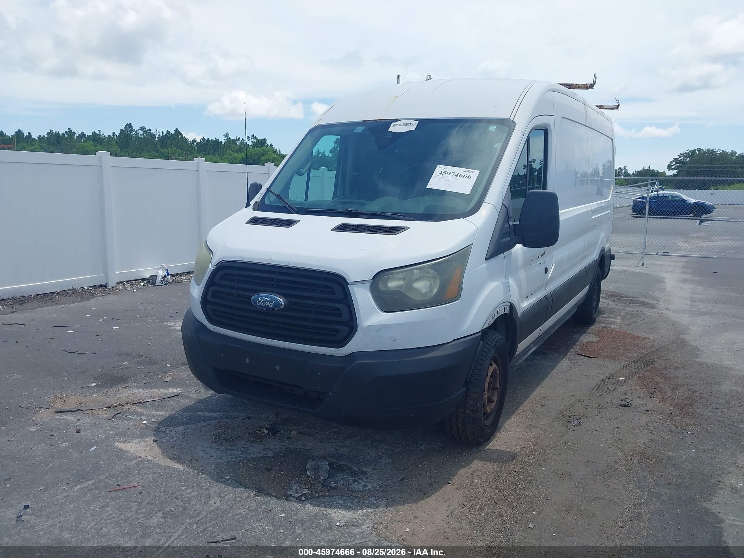 2015 Ford Transit-150   White vin: 1FTNE2CM1FKA90323