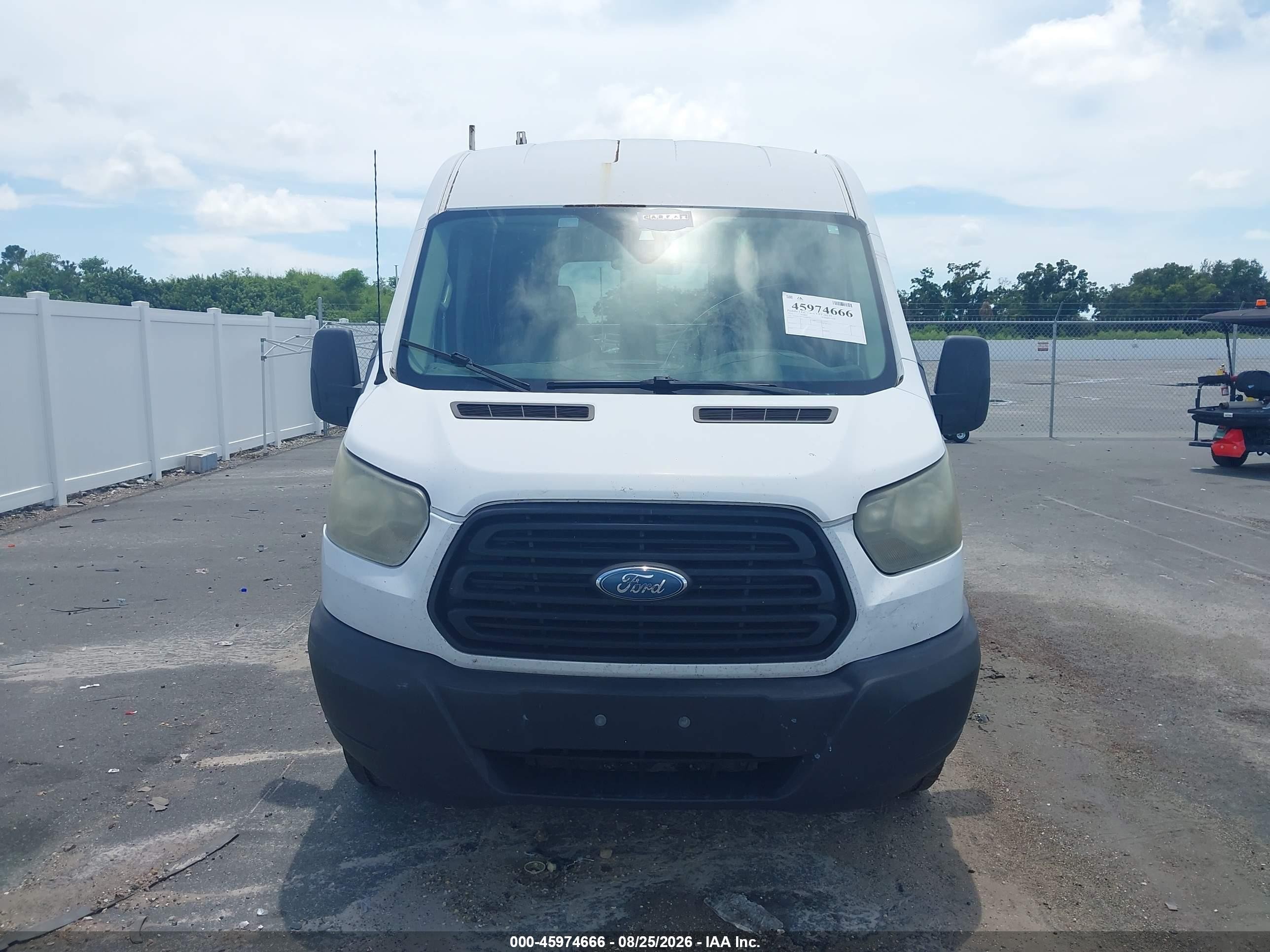 2015 Ford Transit-150   White vin: 1FTNE2CM1FKA90323