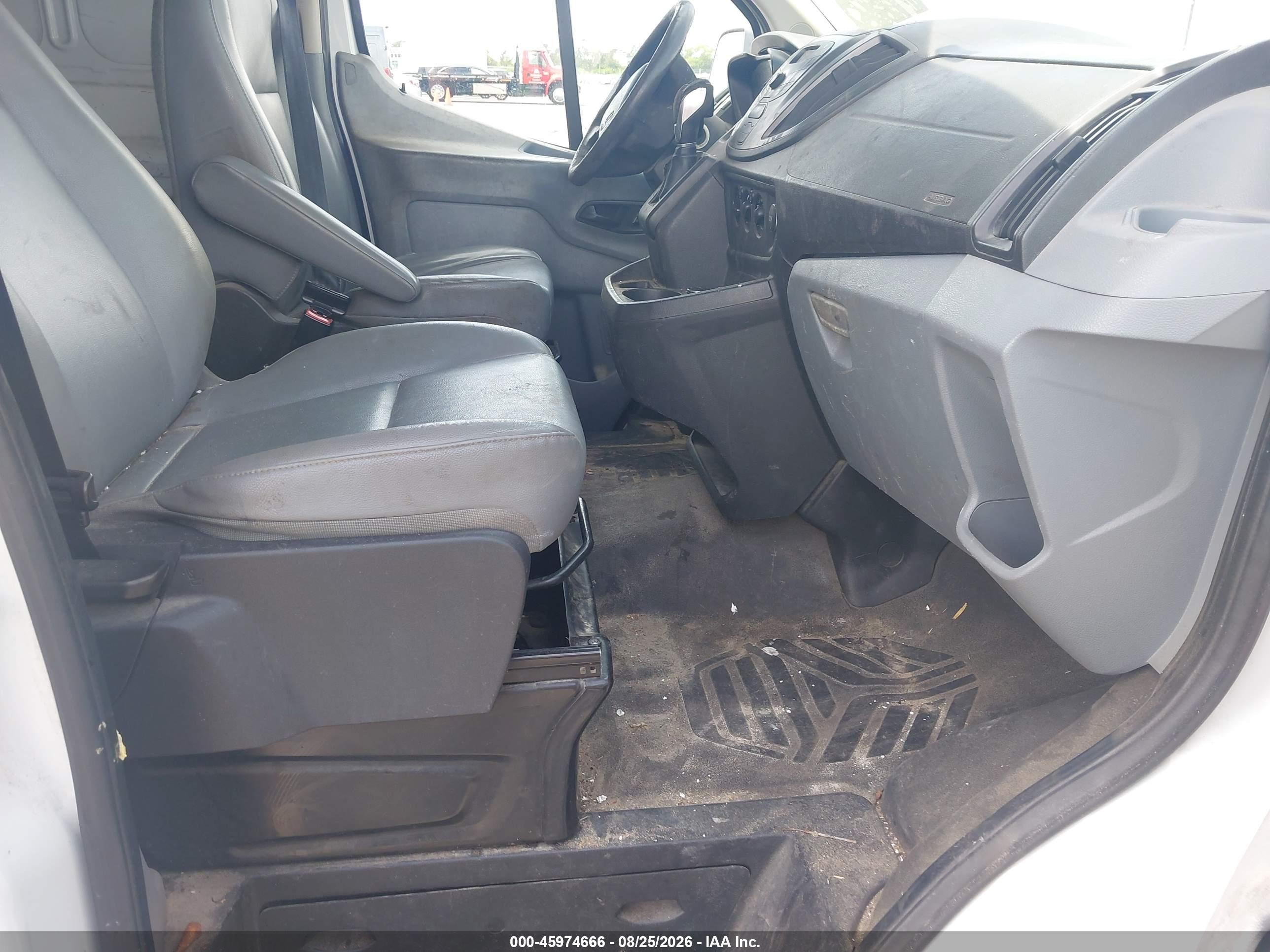 2015 Ford Transit-150   White vin: 1FTNE2CM1FKA90323