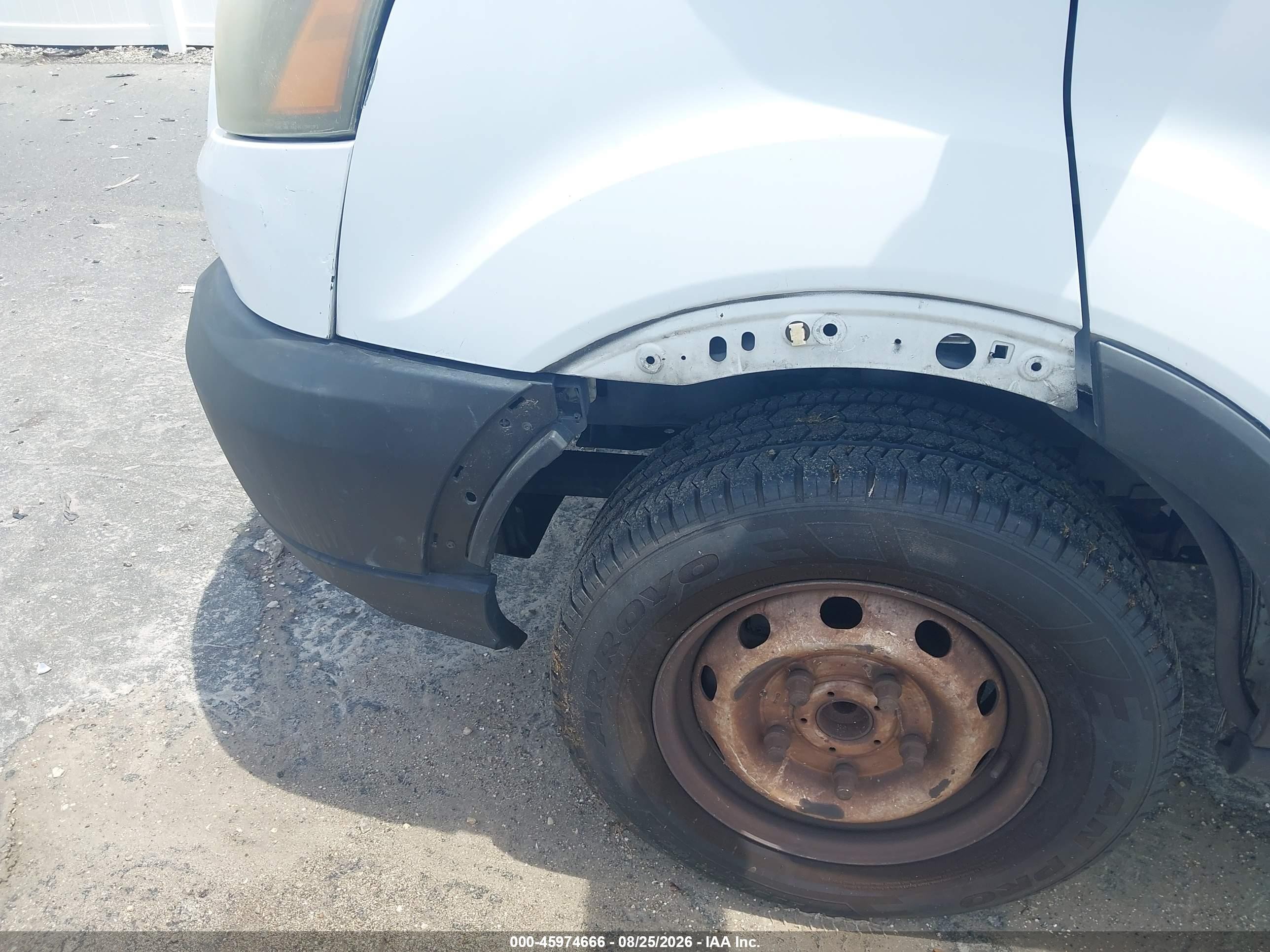 2015 Ford Transit-150   White vin: 1FTNE2CM1FKA90323