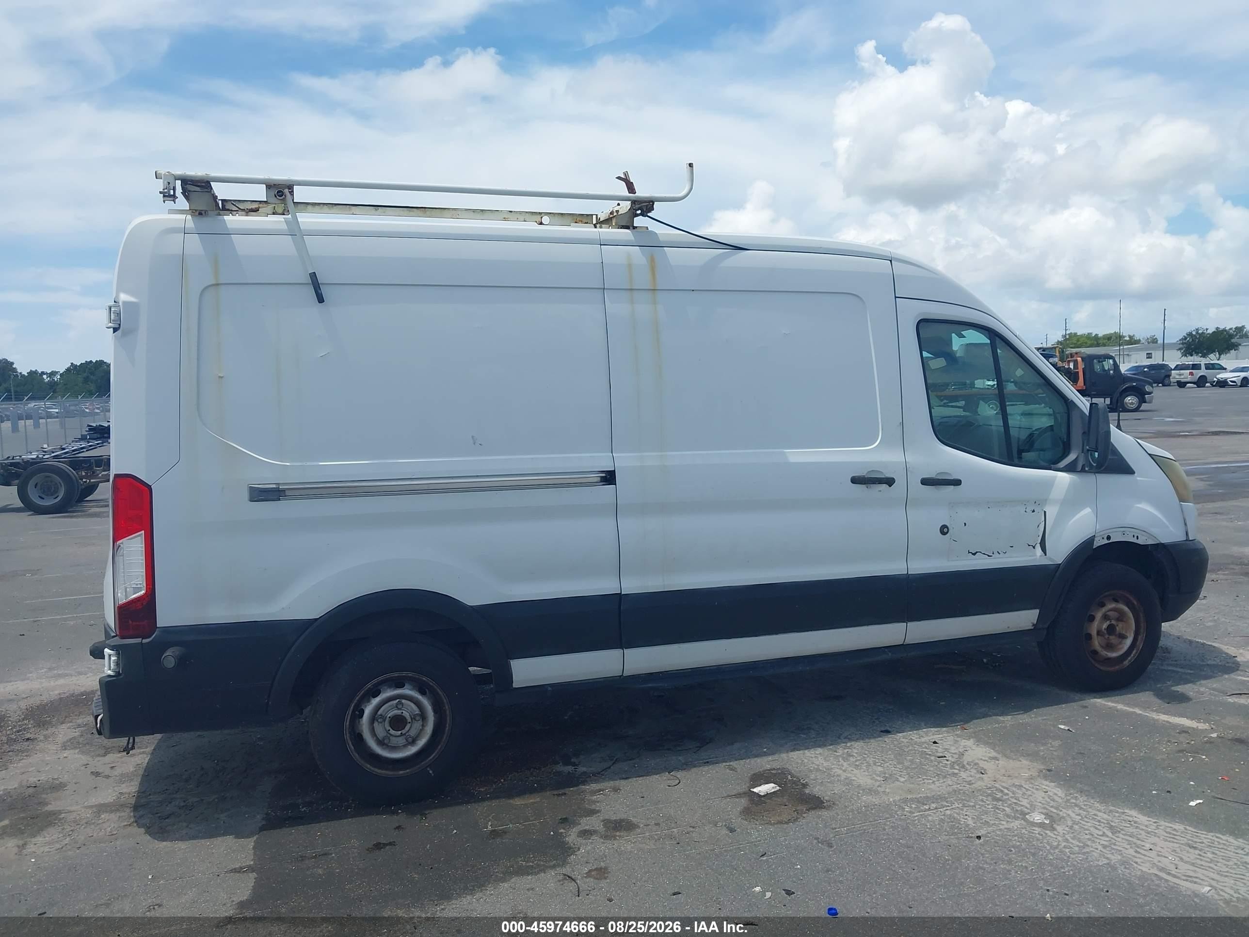 2015 Ford Transit-150   White vin: 1FTNE2CM1FKA90323