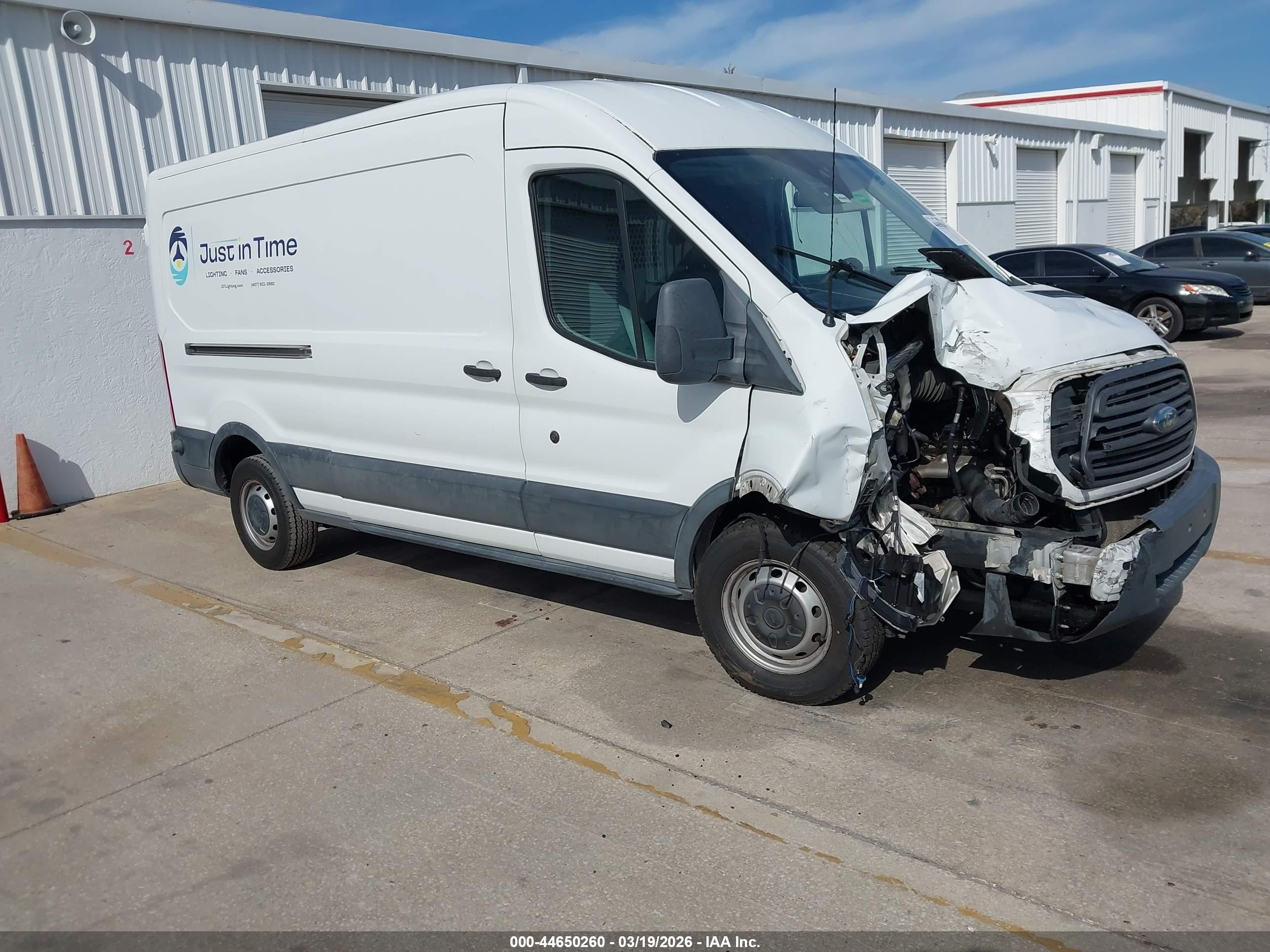2015 Ford Transit-150   White vin: 1FTNE2CM6FKB11070
