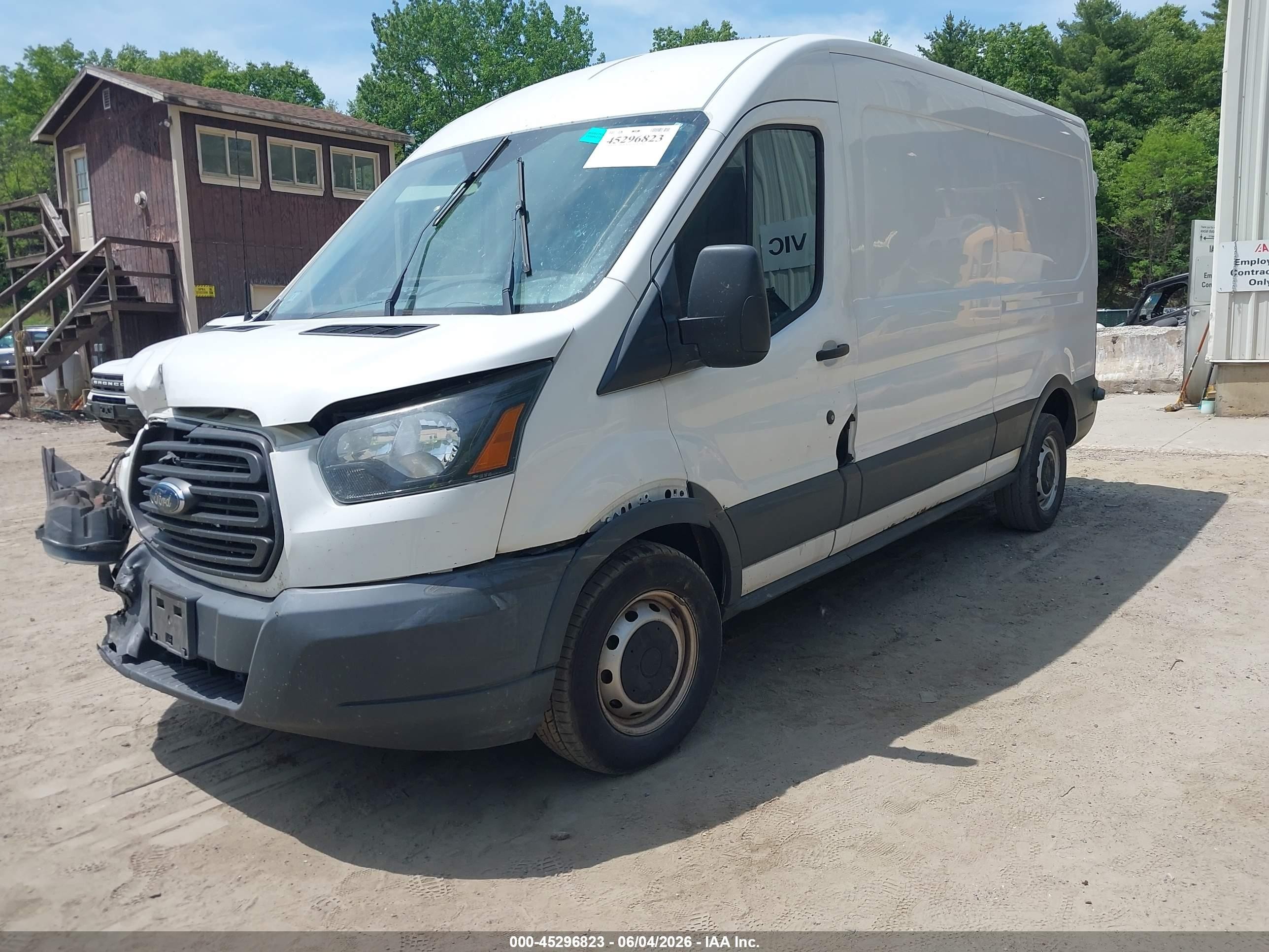 2015 Ford Transit-150   White vin: 1FTNE2CM7FKA07624