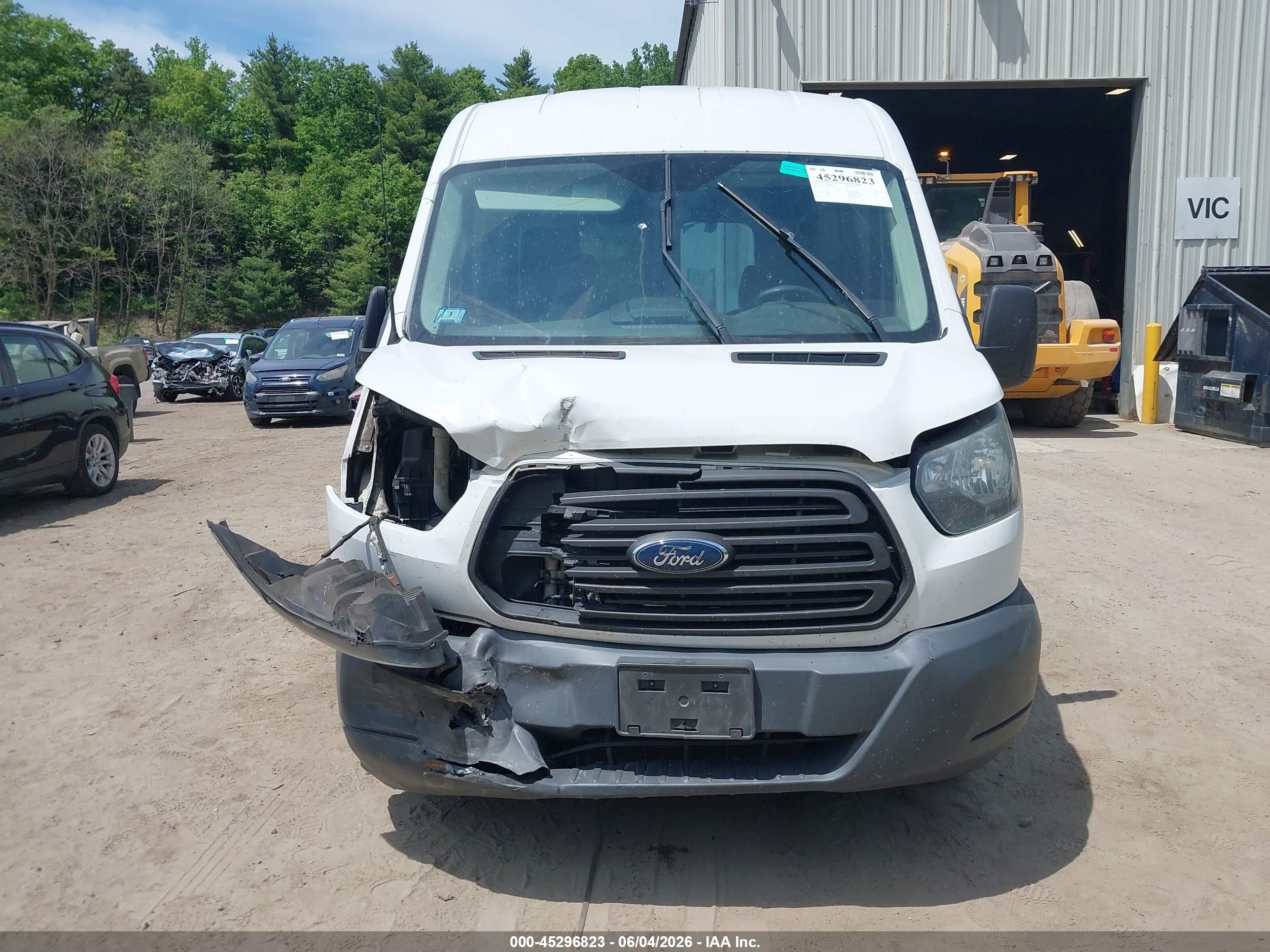 2015 Ford Transit-150   White vin: 1FTNE2CM7FKA07624