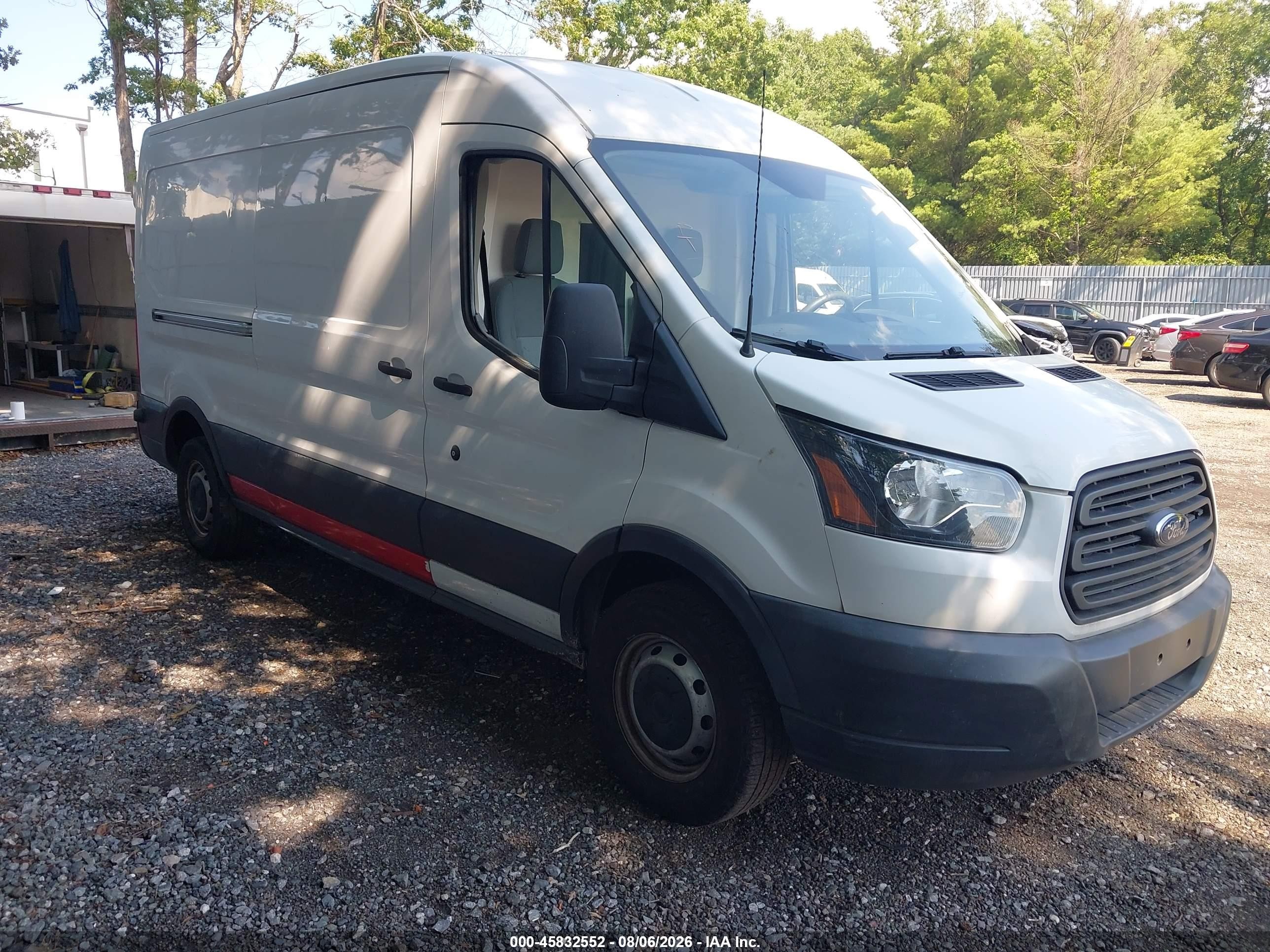 2015 Ford Transit-150   White vin: 1FTNE2CM8FKA65595