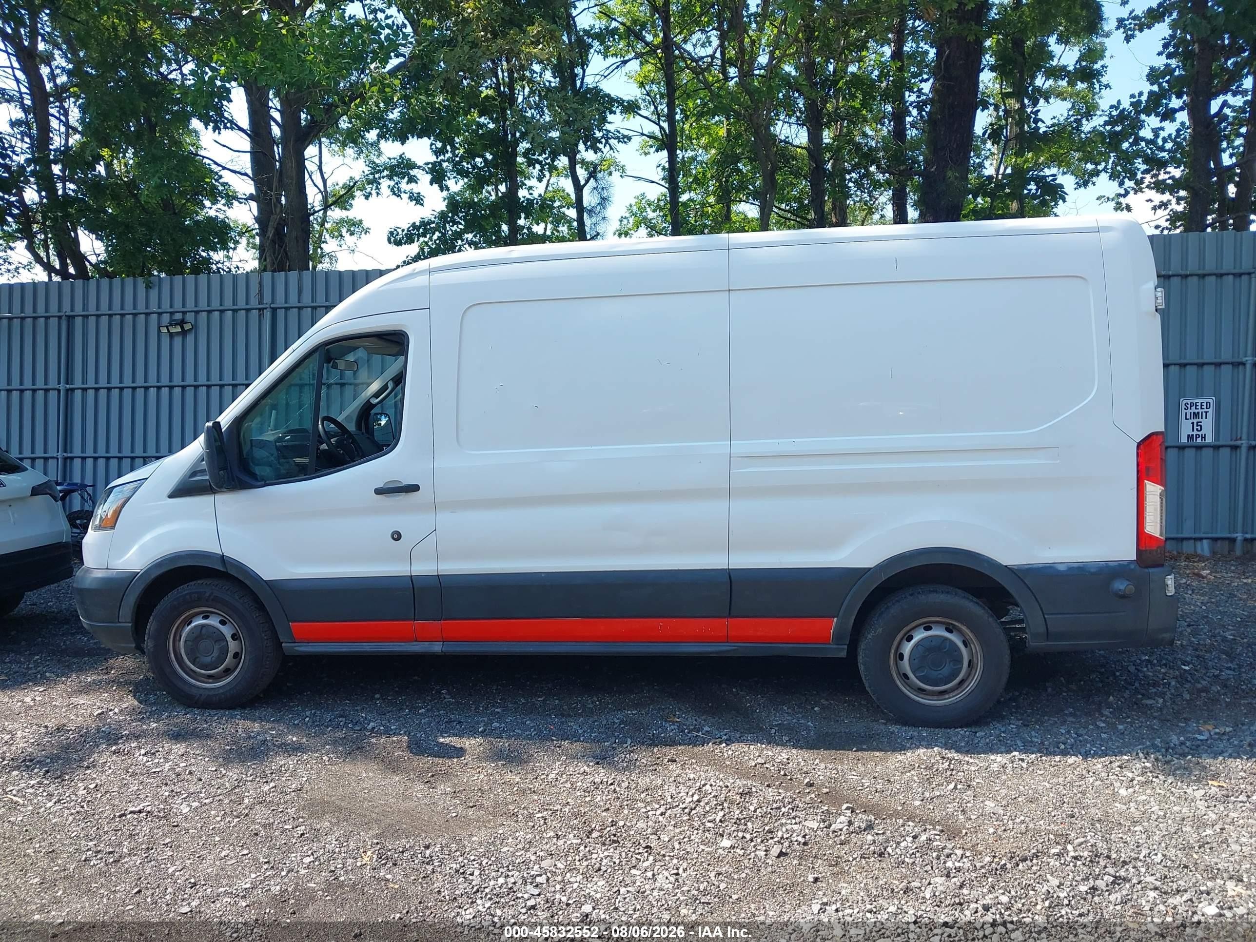 2015 Ford Transit-150   White vin: 1FTNE2CM8FKA65595