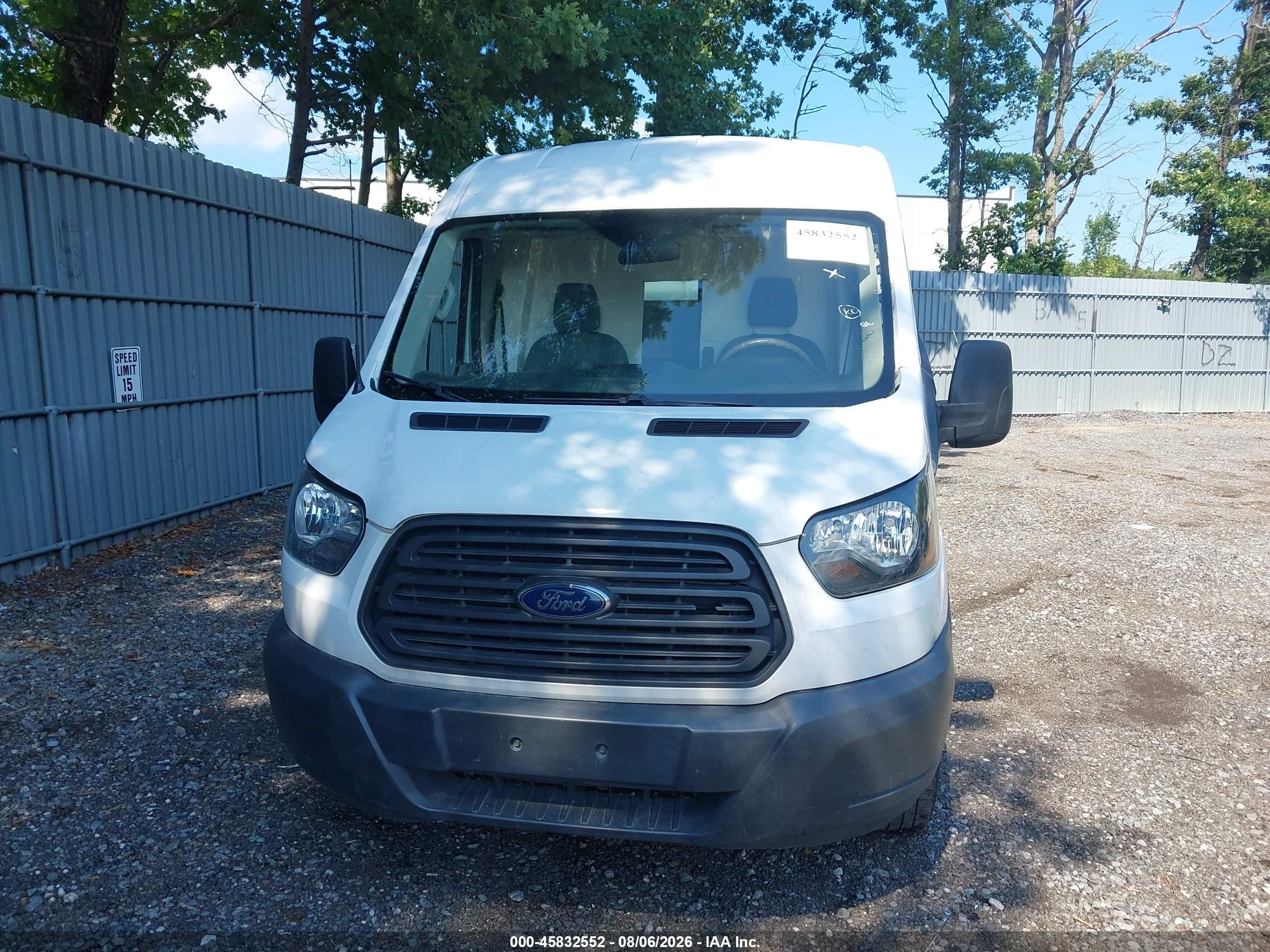 2015 Ford Transit-150   White vin: 1FTNE2CM8FKA65595