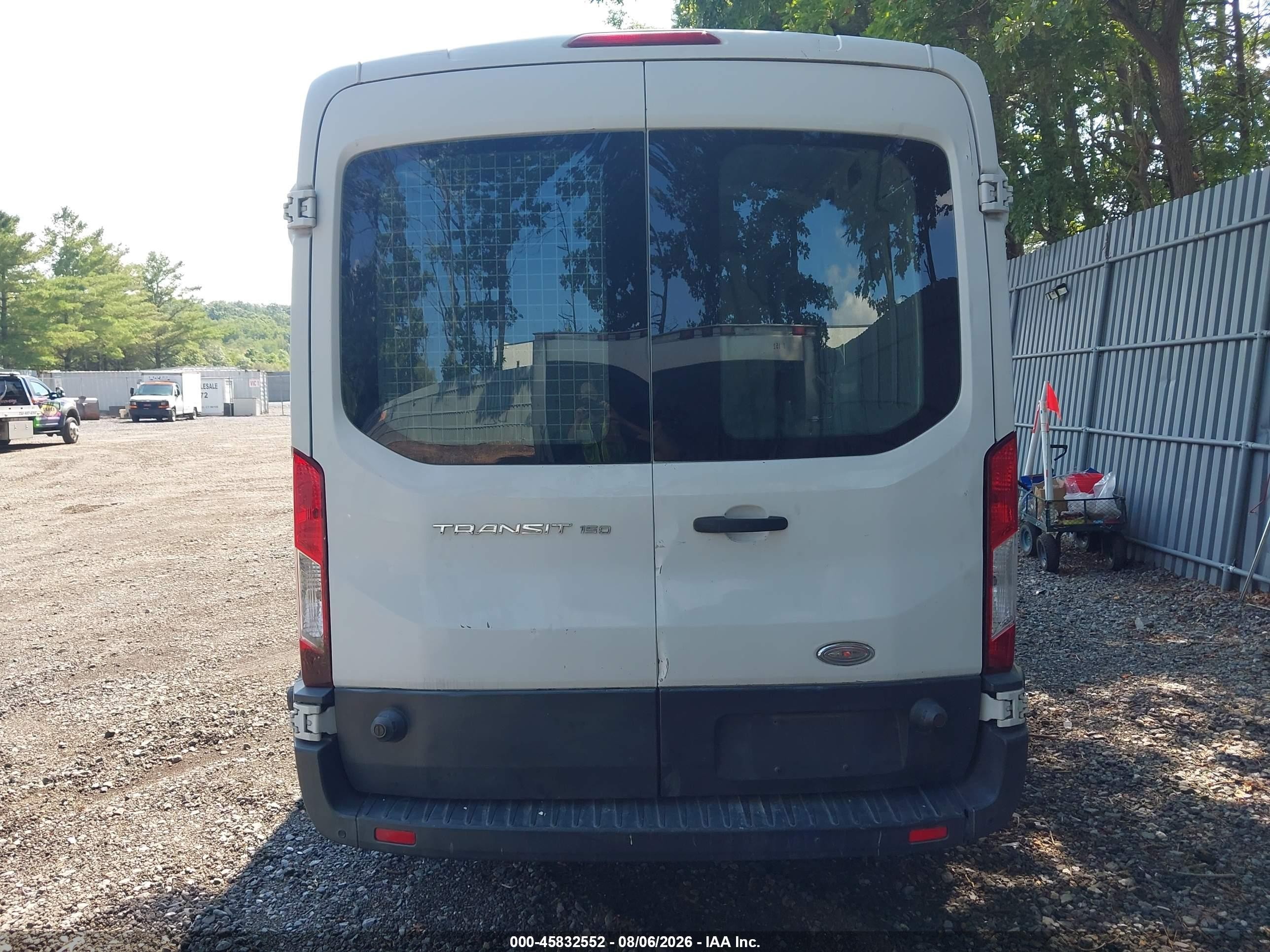 2015 Ford Transit-150   White vin: 1FTNE2CM8FKA65595