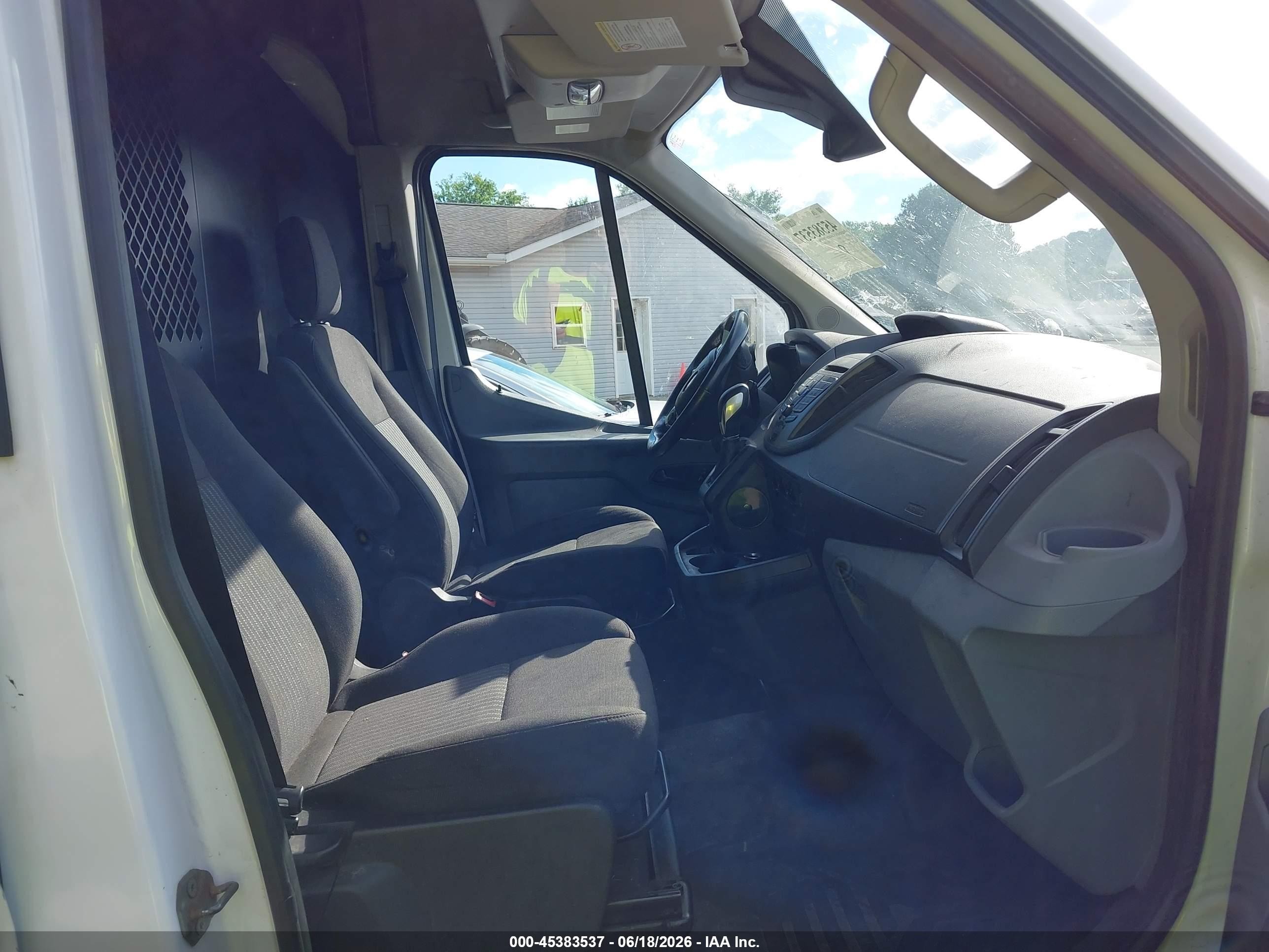 2015 Ford Transit-150   White vin: 1FTNE2CV9FKB13324