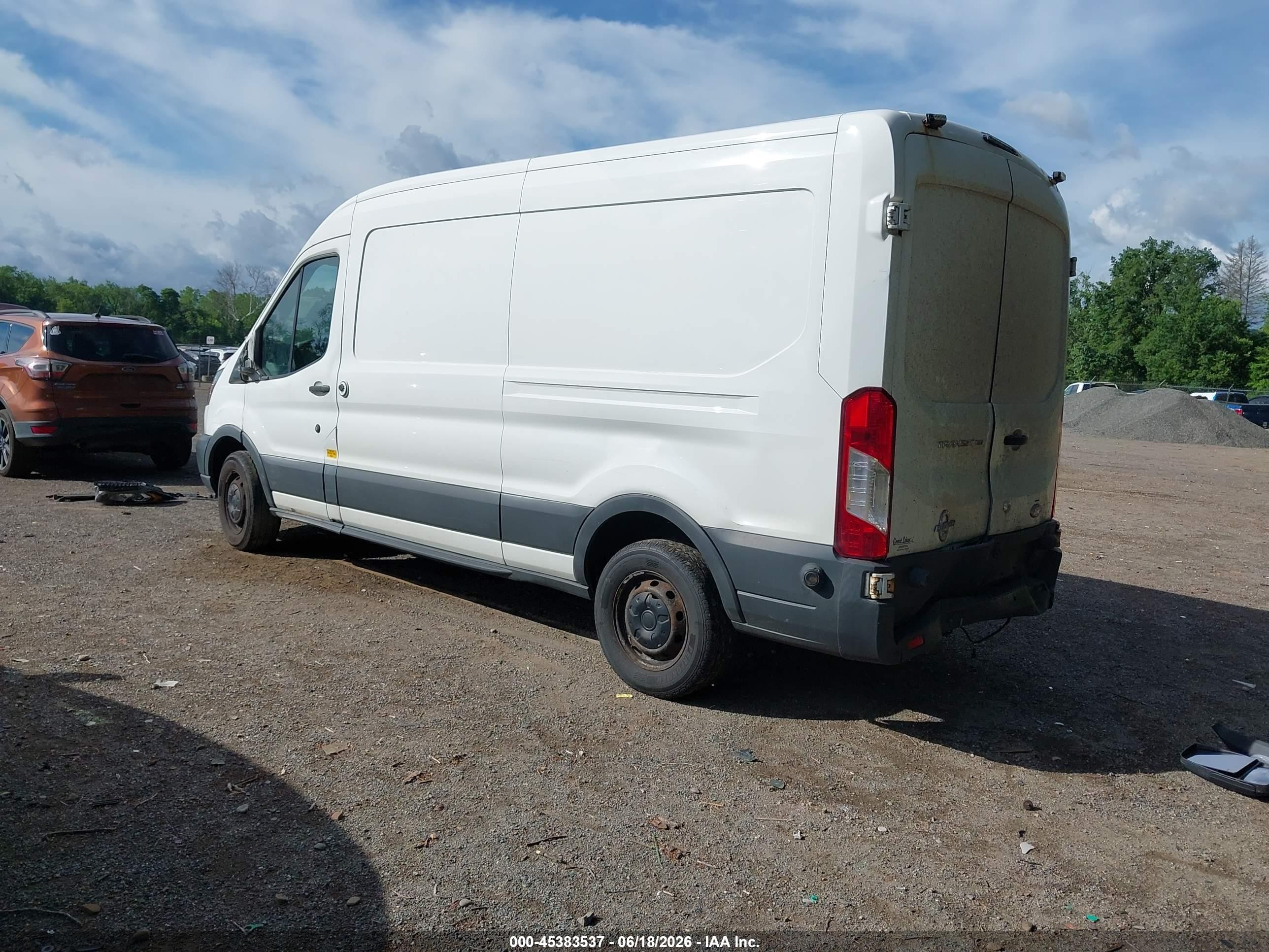 2015 Ford Transit-150   White vin: 1FTNE2CV9FKB13324