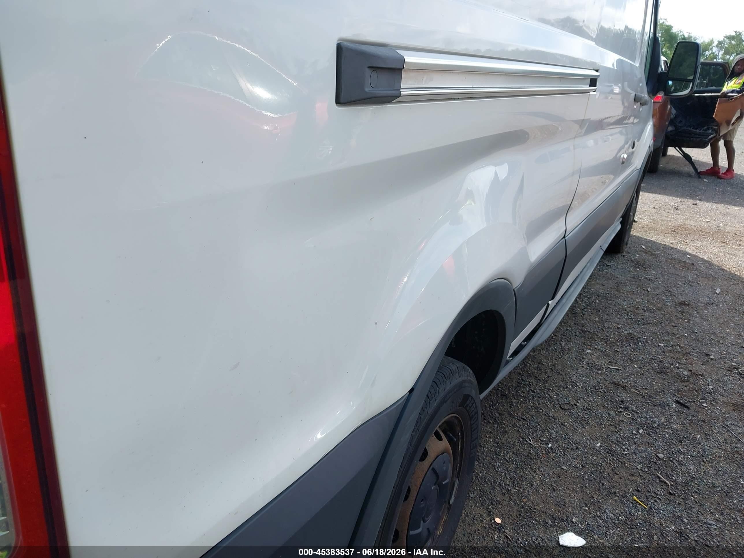 2015 Ford Transit-150   White vin: 1FTNE2CV9FKB13324