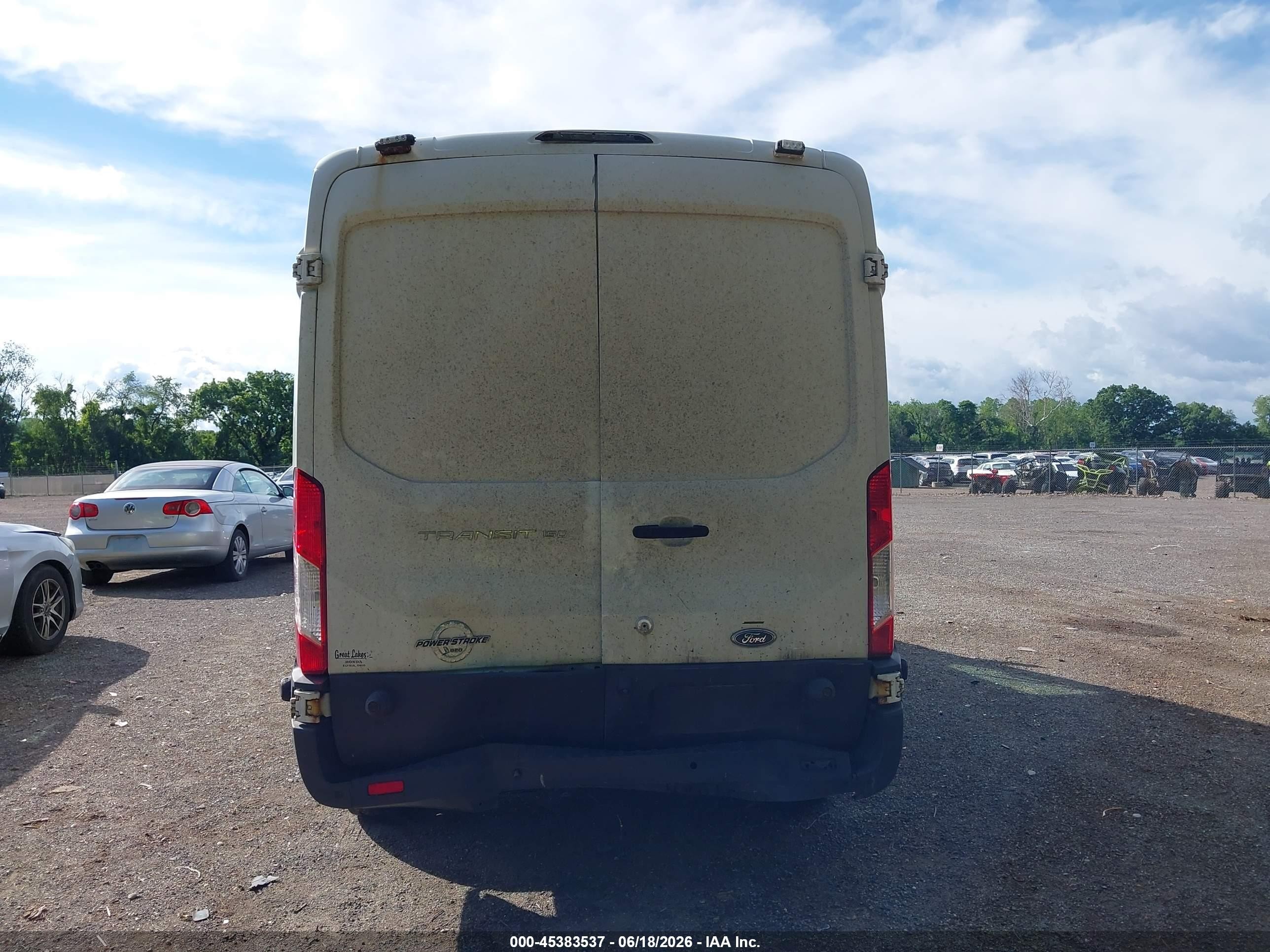 2015 Ford Transit-150   White vin: 1FTNE2CV9FKB13324